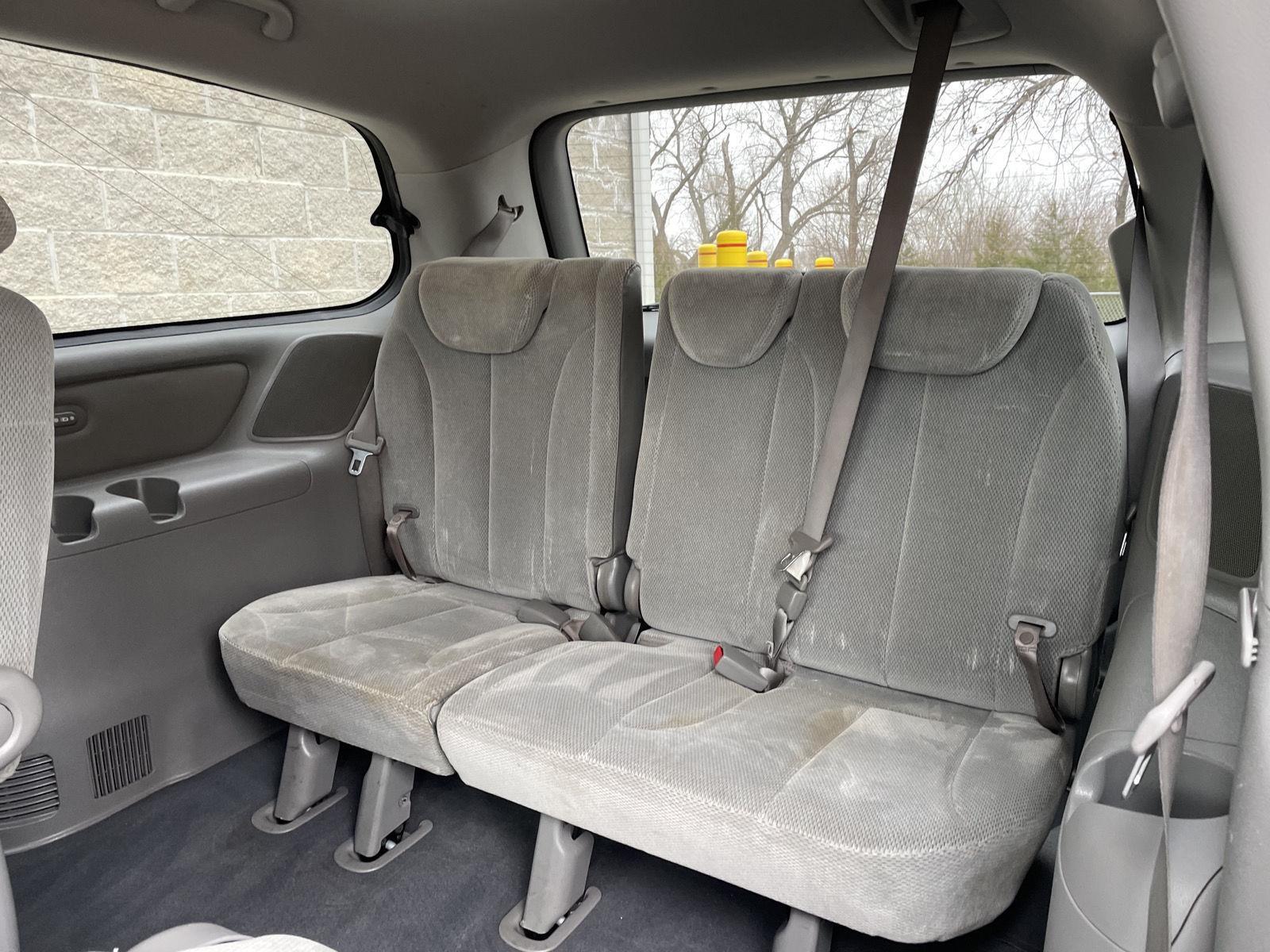 Pre-Owned 2008 Kia Sedona for sale in Lincoln NE