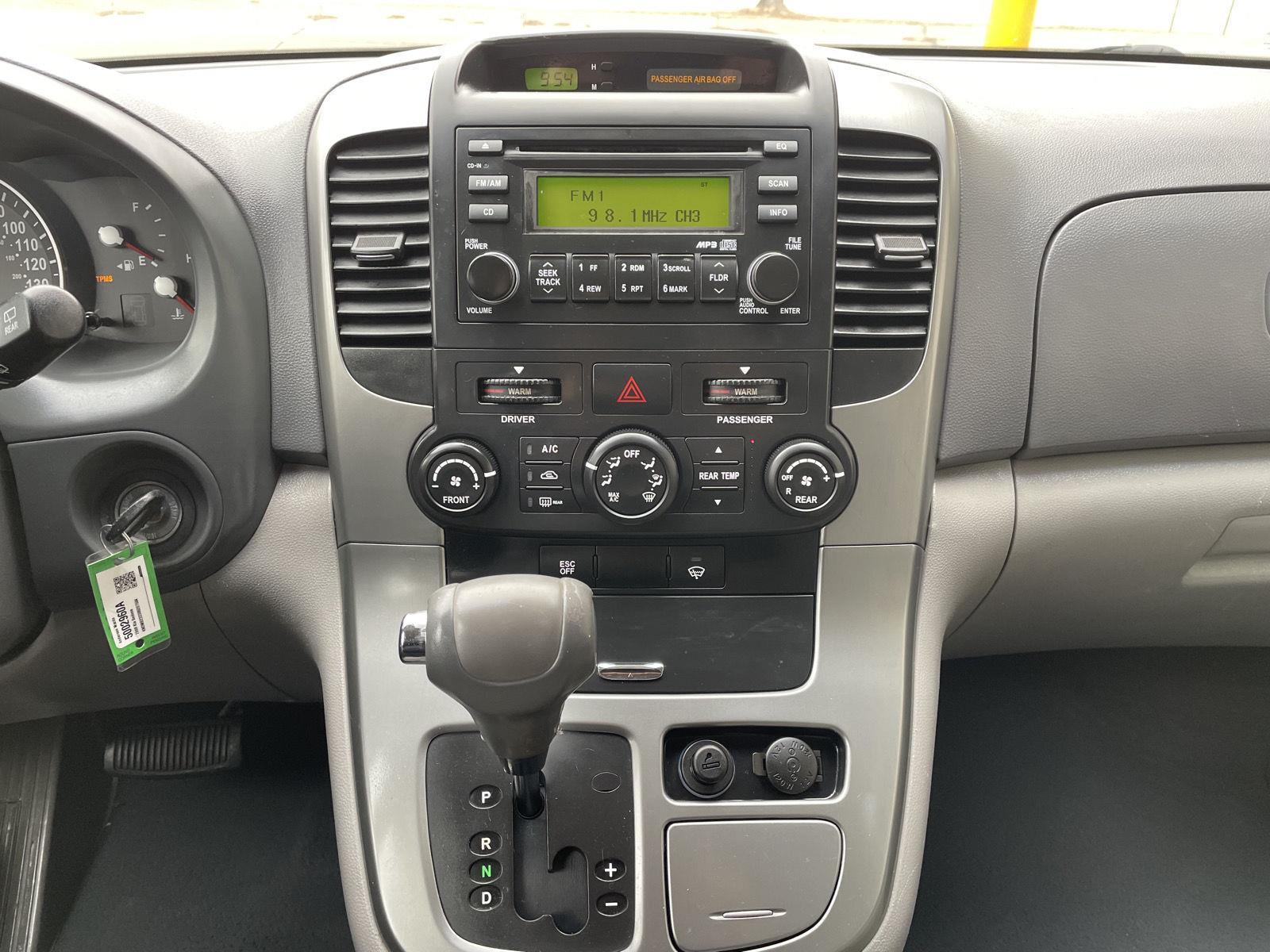 Pre-Owned 2008 Kia Sedona for sale in Lincoln NE