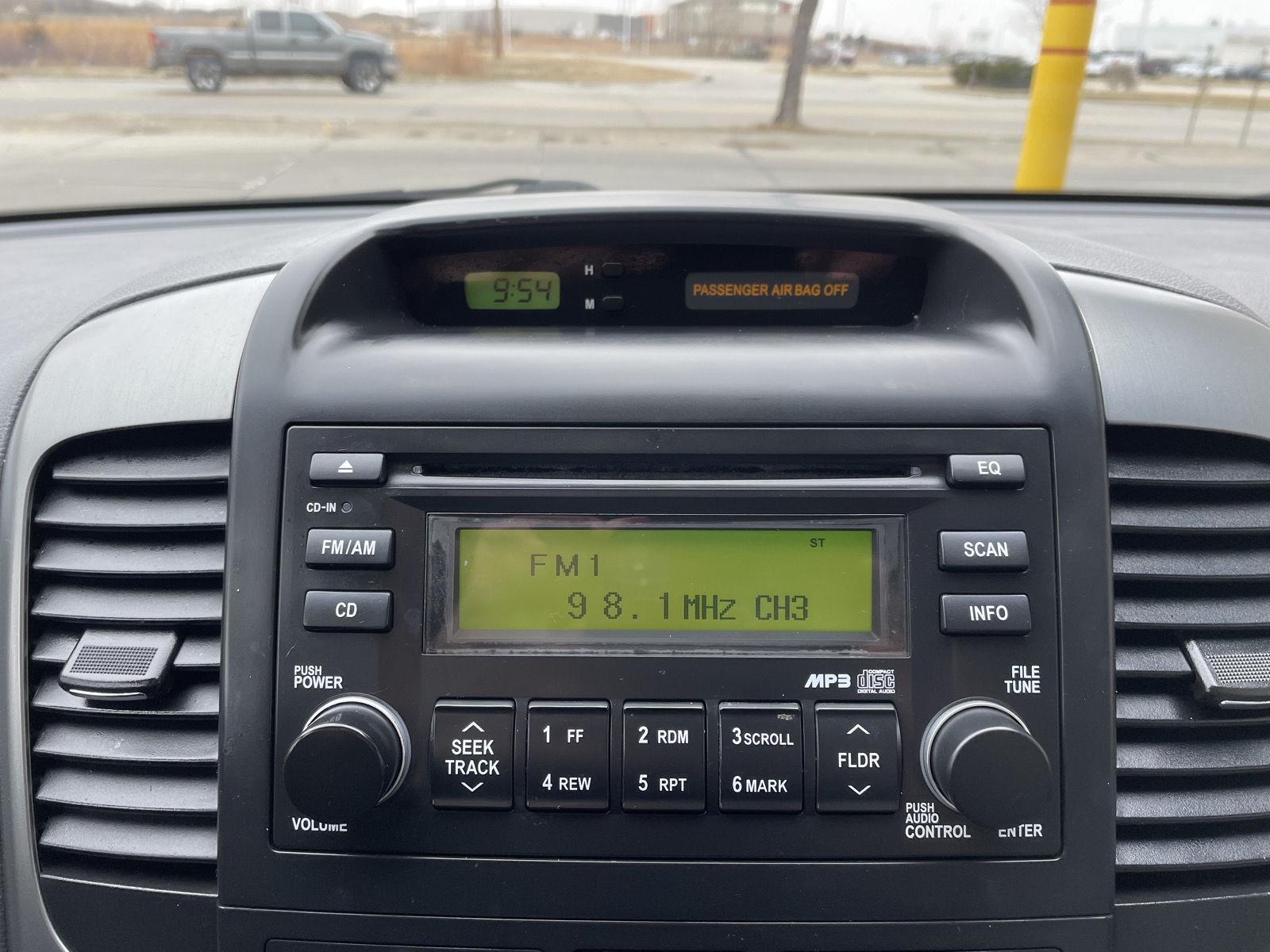 Pre-Owned 2008 Kia Sedona for sale in Lincoln NE