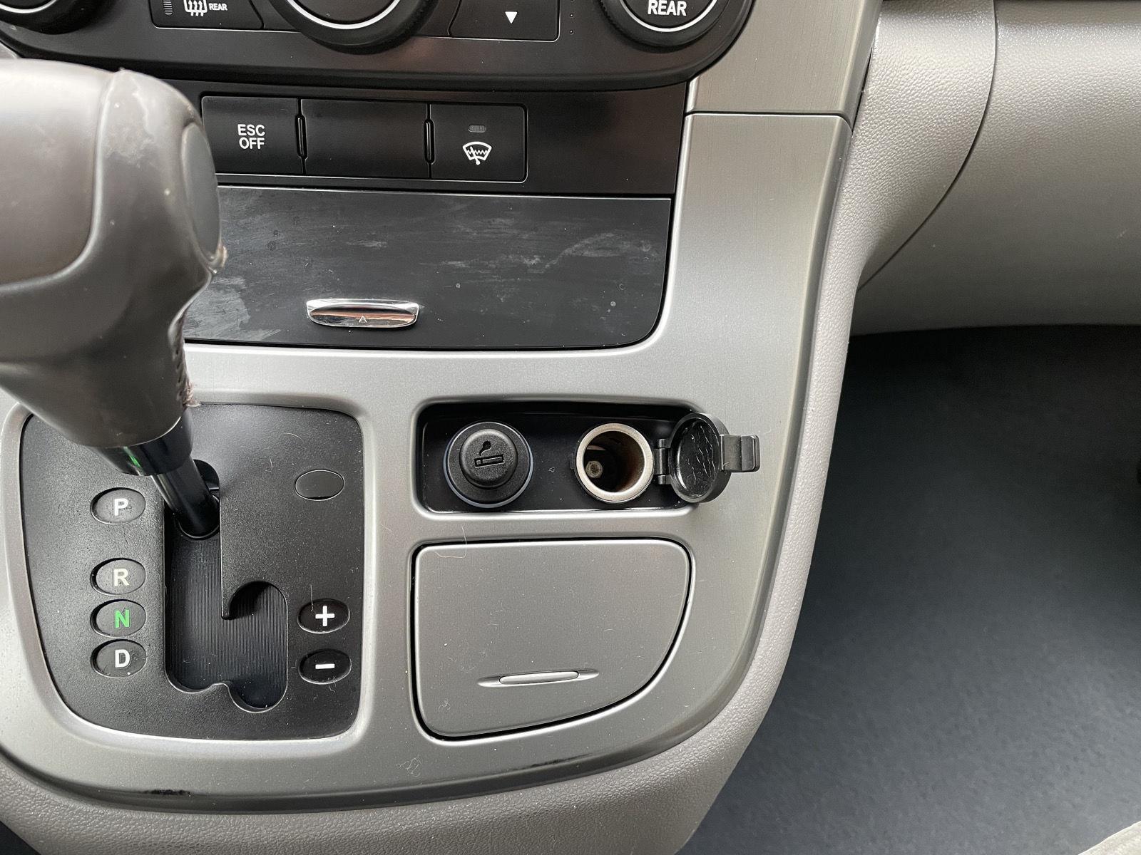 Pre-Owned 2008 Kia Sedona for sale in Lincoln NE