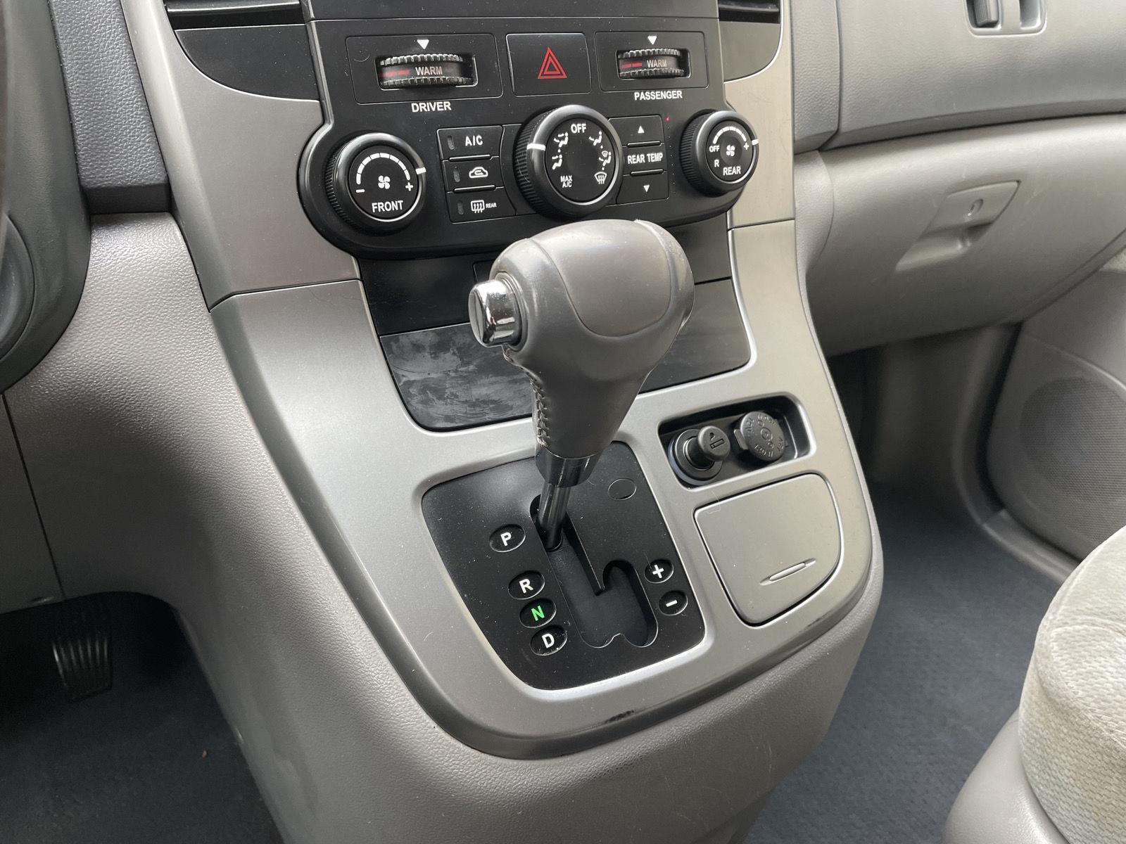 Pre-Owned 2008 Kia Sedona for sale in Lincoln NE