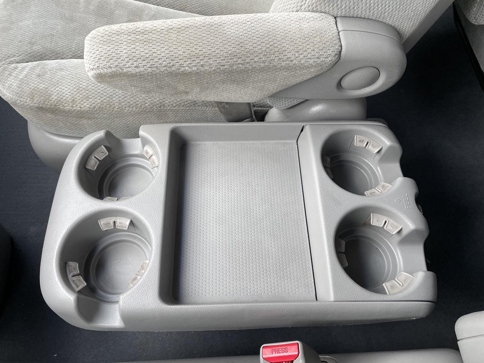 Pre-Owned 2008 Kia Sedona for sale in Lincoln NE