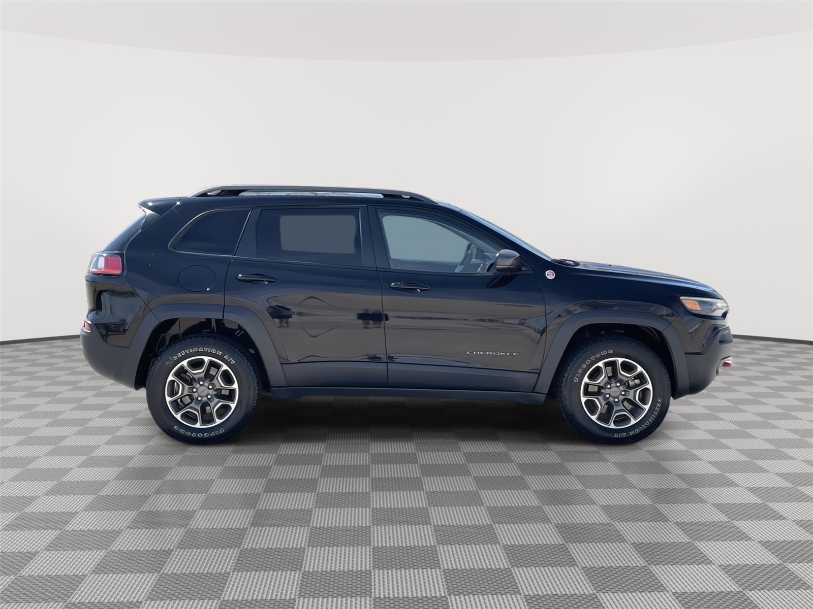 Used 2020 Jeep Cherokee for sale in Lincoln NE
