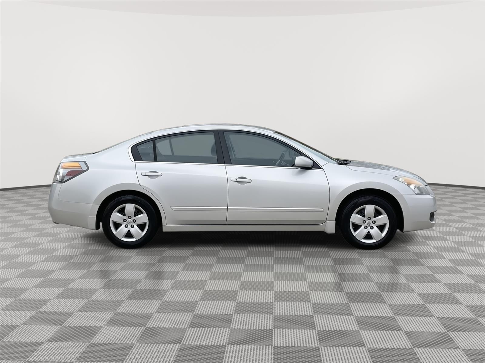Used 2007 Nissan Altima for sale in Lincoln NE