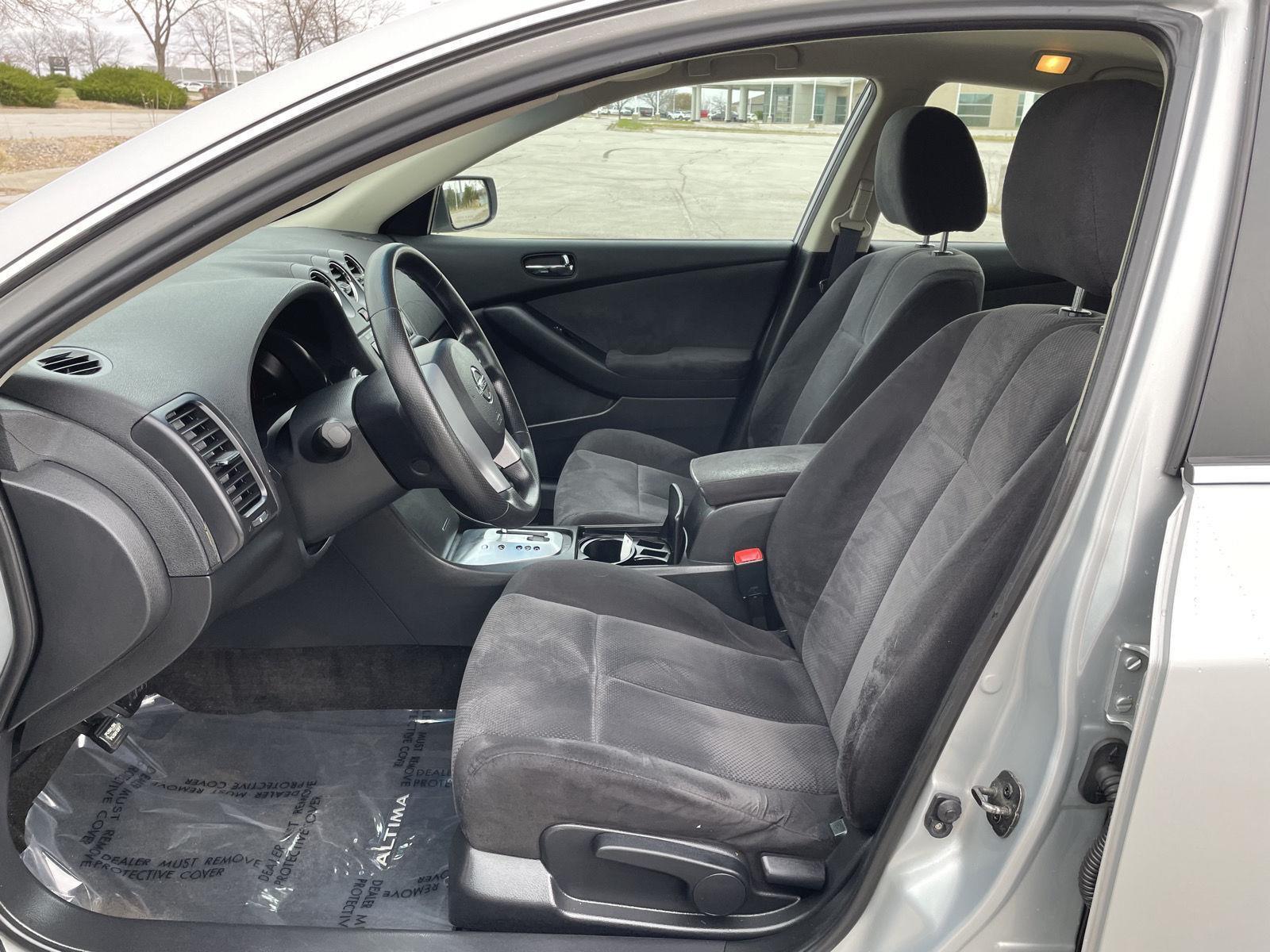 Used 2007 Nissan Altima for sale in Lincoln NE