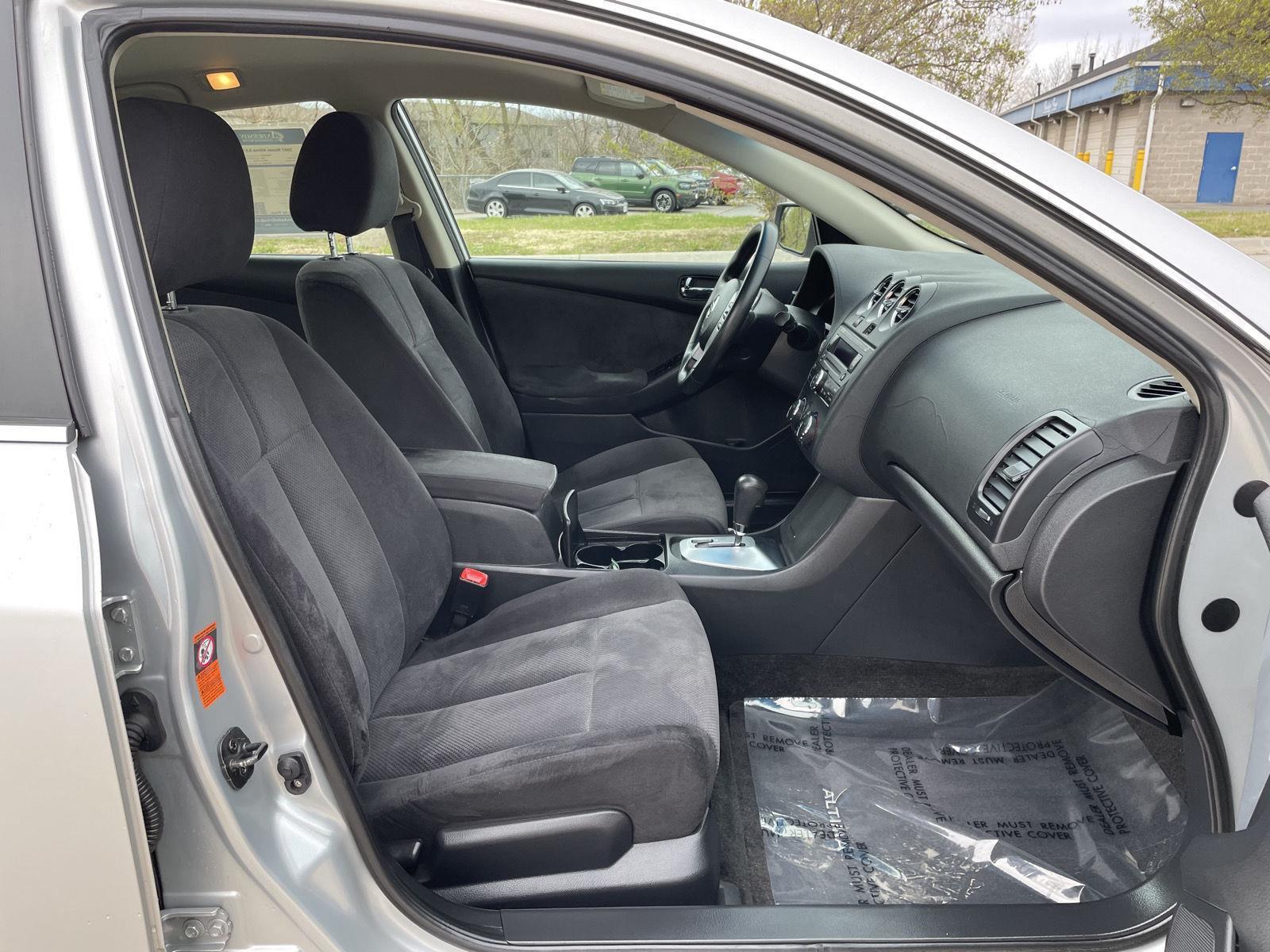 Used 2007 Nissan Altima for sale in Lincoln NE