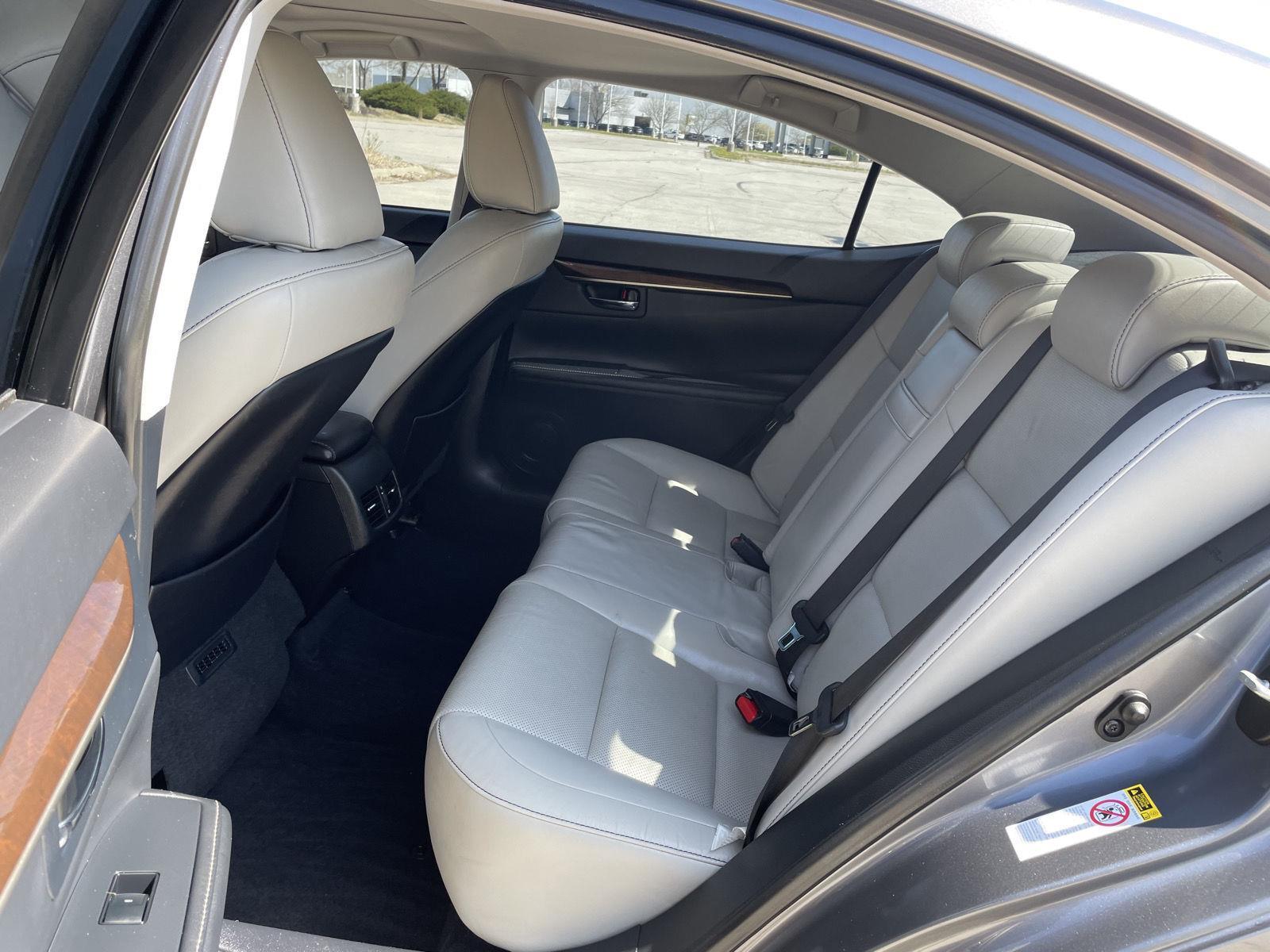 Used 2013 Lexus ES 350 for sale in Lincoln NE