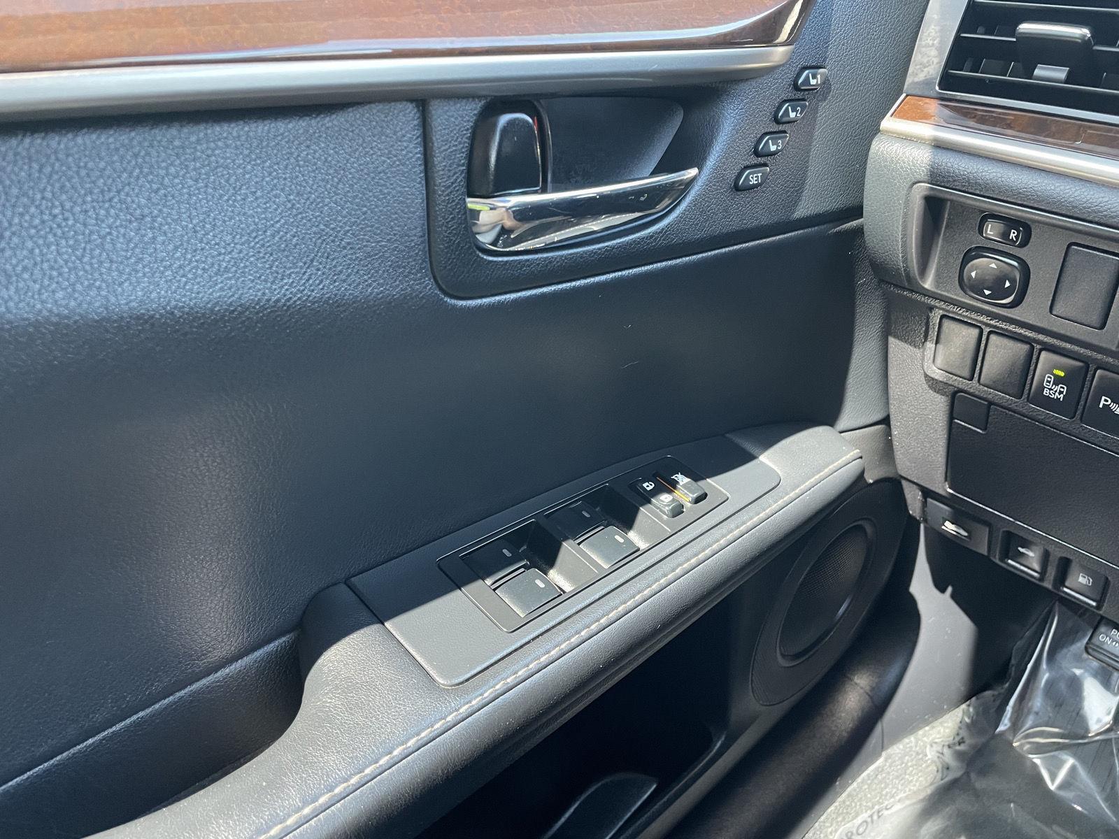 Used 2013 Lexus ES 350 for sale in Lincoln NE