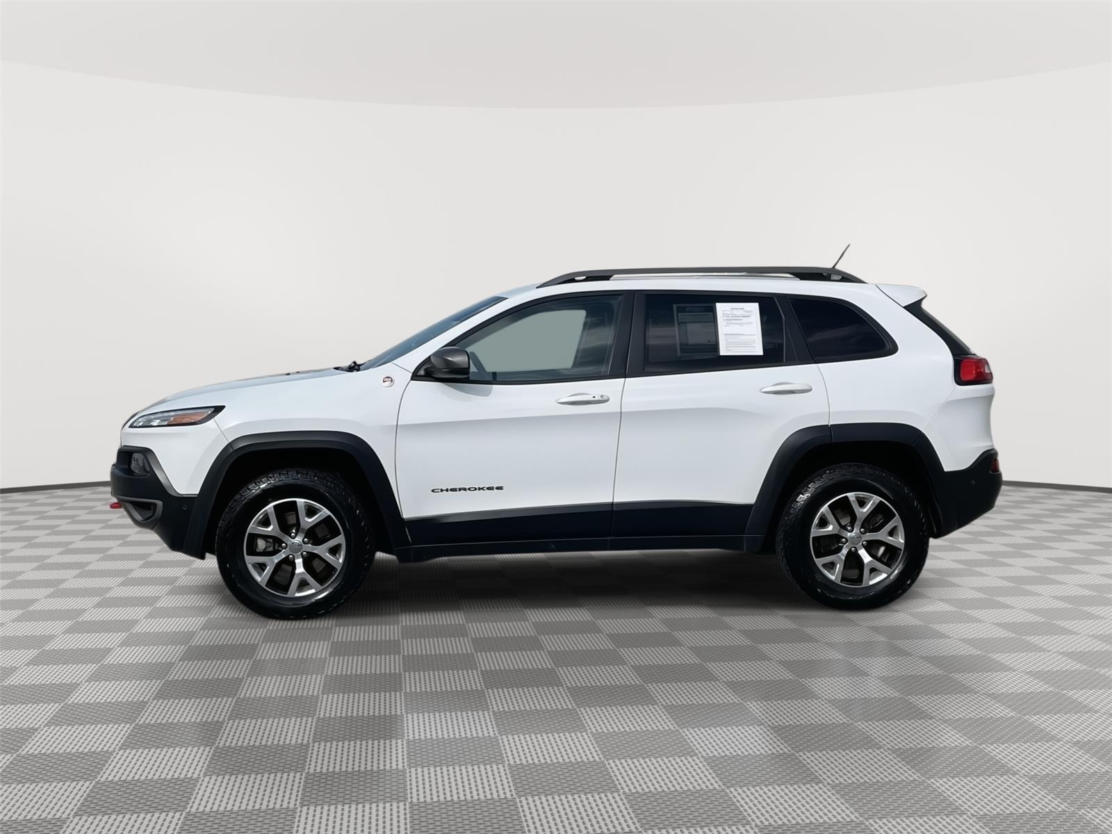 Used 2015 Jeep Cherokee for sale in Lincoln NE