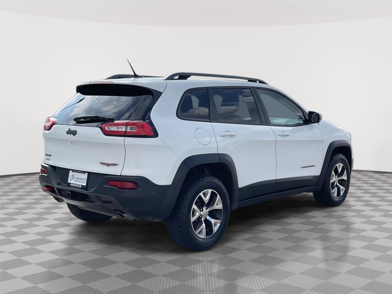 Used 2015 Jeep Cherokee for sale in Lincoln NE
