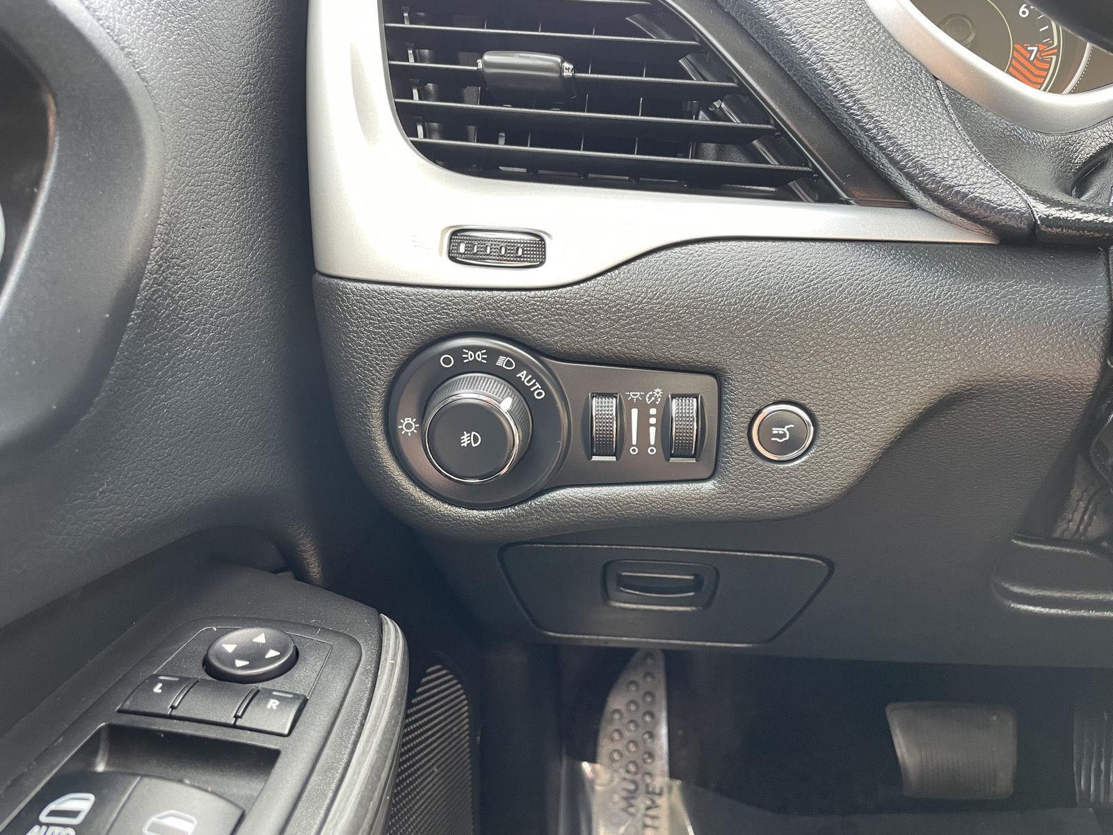 Used 2015 Jeep Cherokee for sale in Lincoln NE