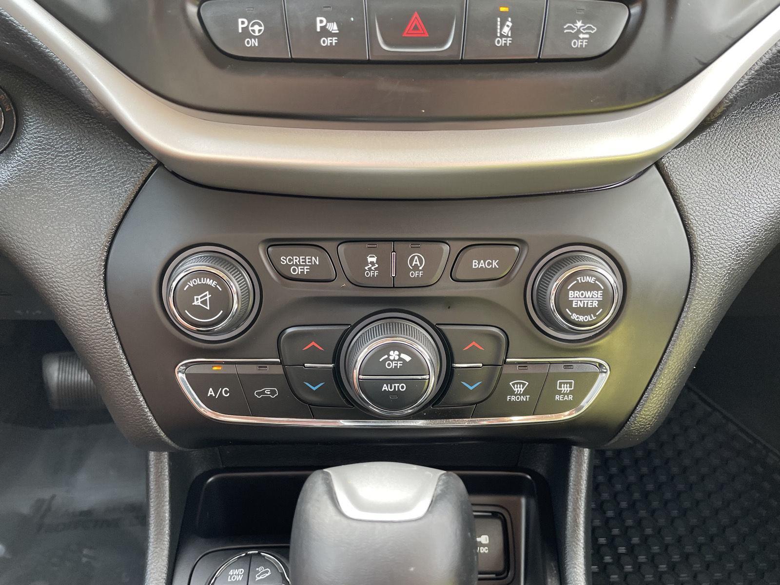 Used 2015 Jeep Cherokee for sale in Lincoln NE