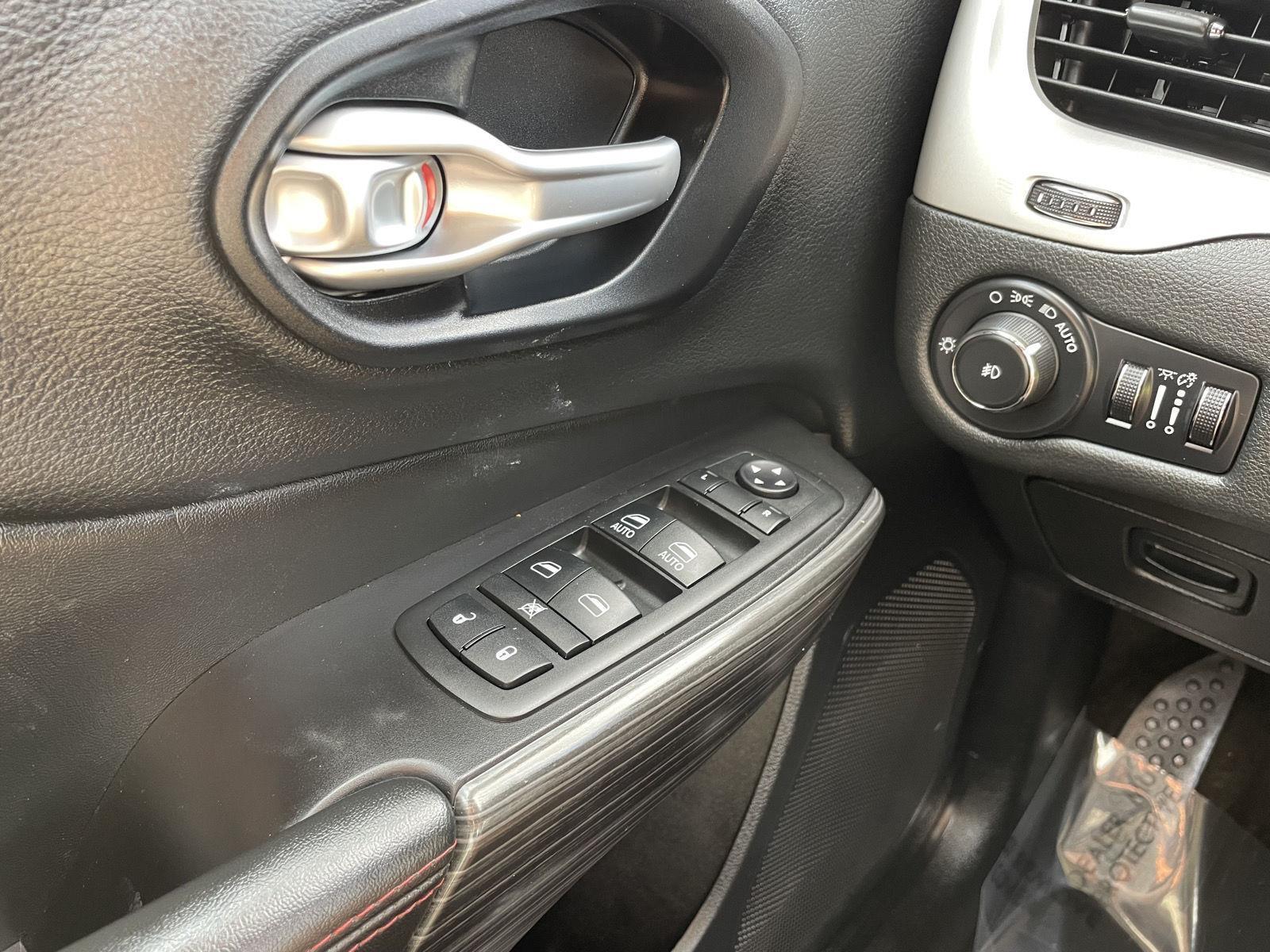 Used 2015 Jeep Cherokee for sale in Lincoln NE