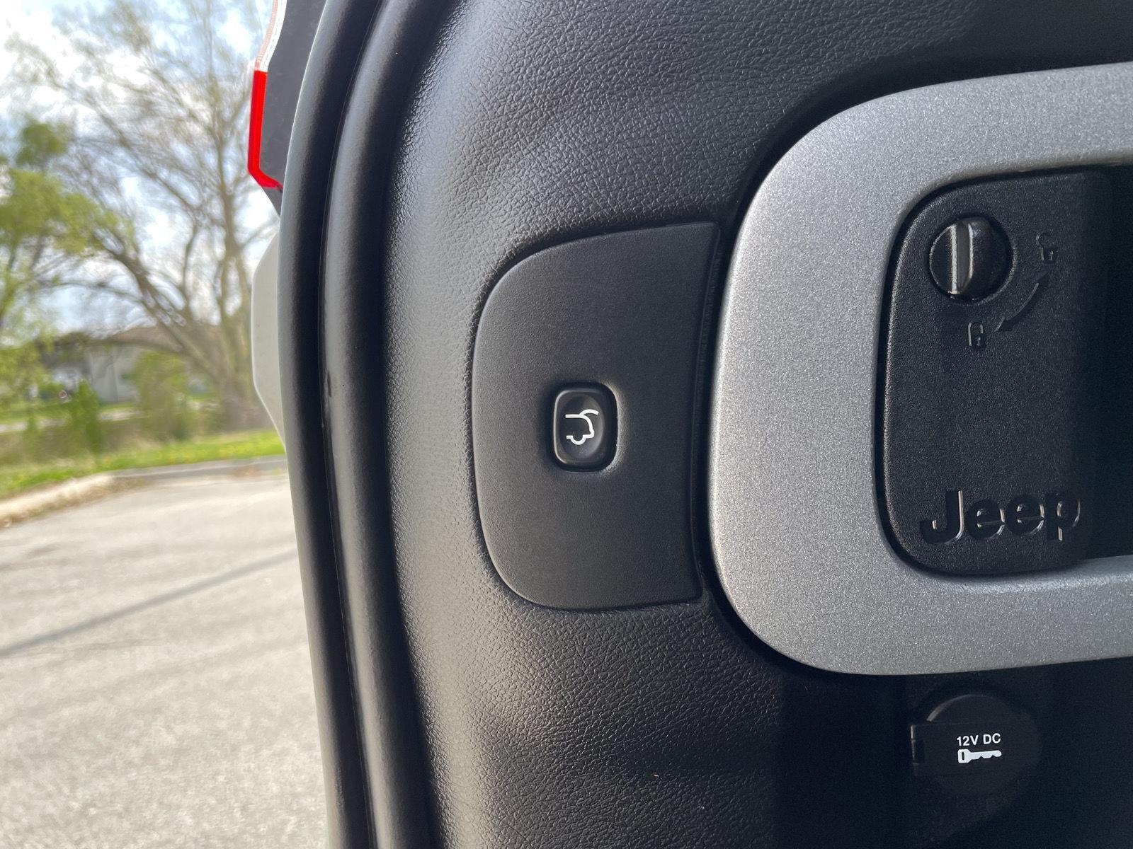 Used 2015 Jeep Cherokee for sale in Lincoln NE