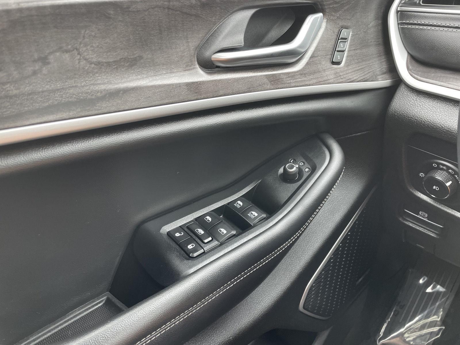 Used 2021 Jeep Grand Cherokee L for sale in Lincoln NE