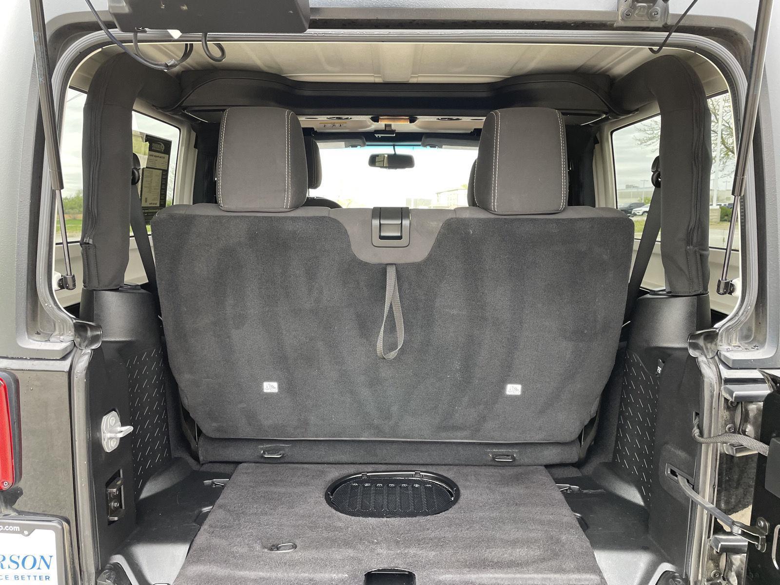 Used 2015 Jeep Wrangler for sale in Lincoln NE