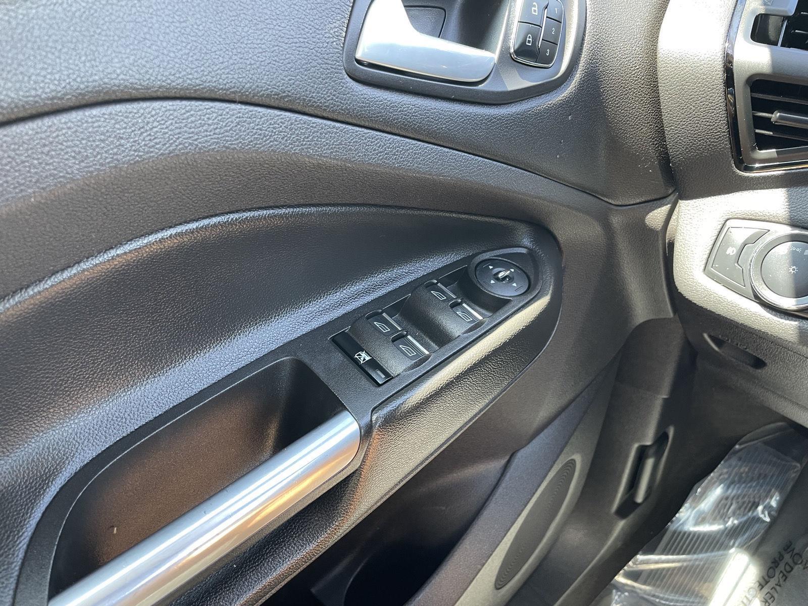 Pre-Owned 2015 Ford Escape for sale in Lincoln NE