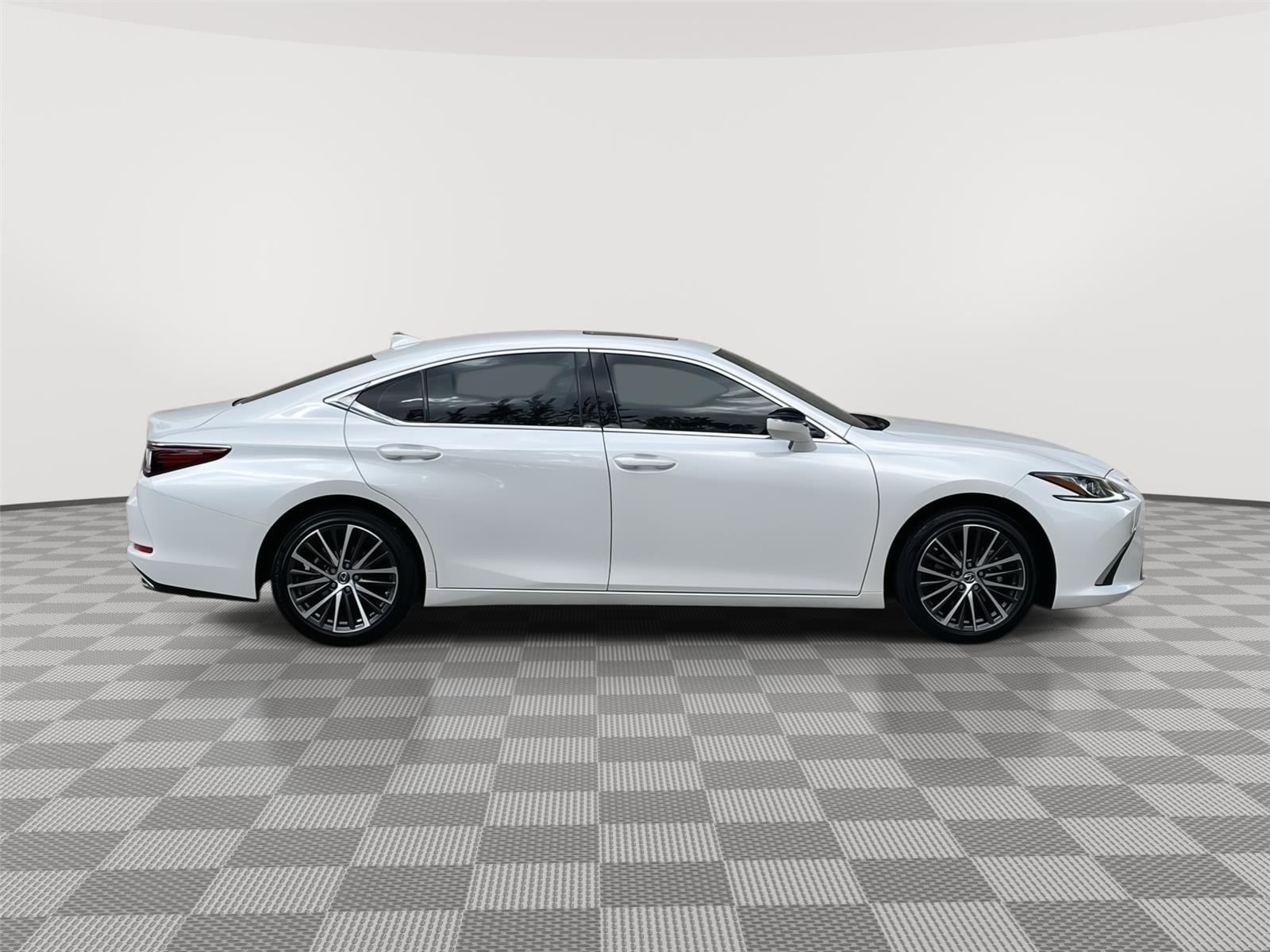 Used 2023 Lexus ES for sale in Lincoln NE