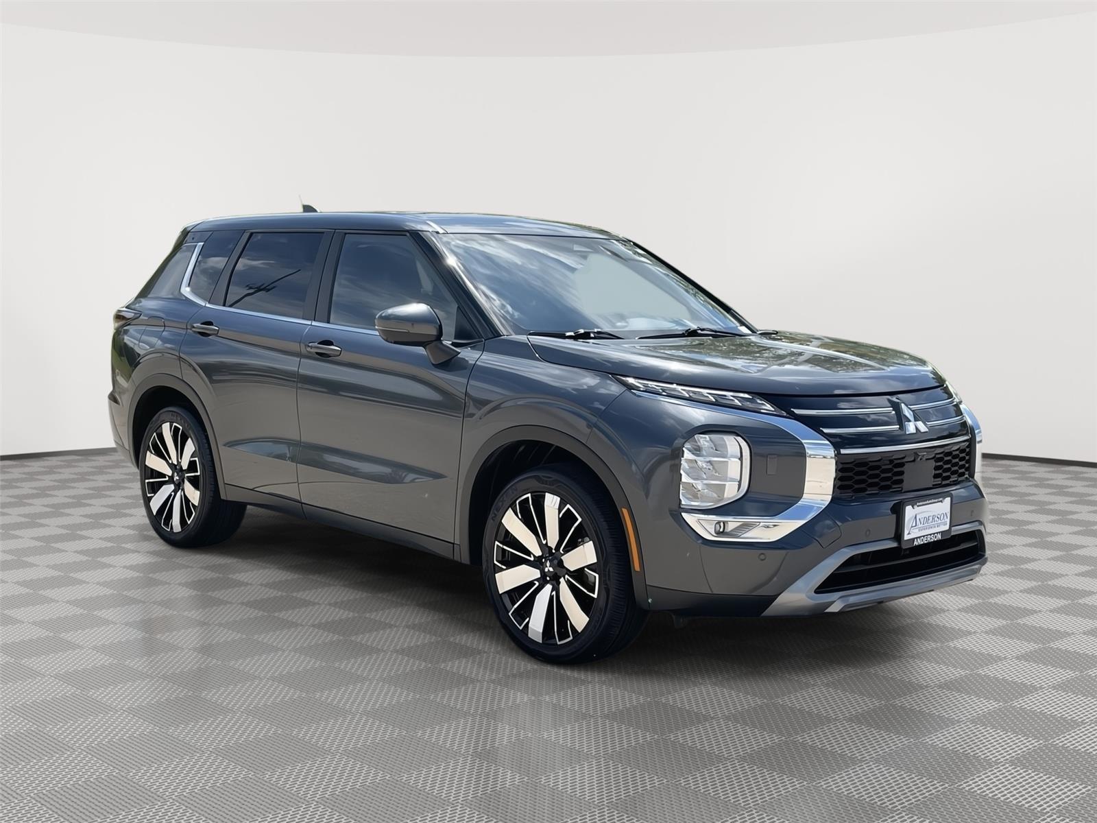 Used 2025 Mitsubishi Outlander for sale in Lincoln NE