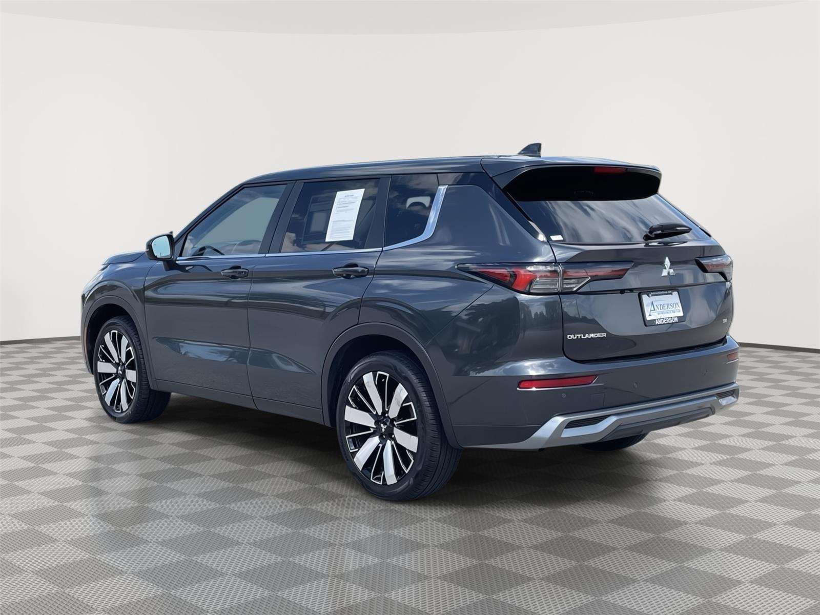 Used 2025 Mitsubishi Outlander for sale in Lincoln NE