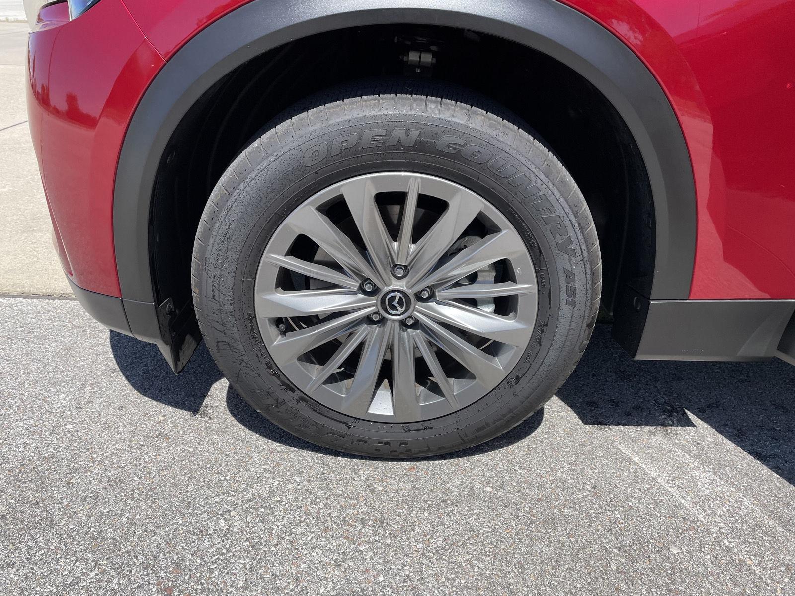 Vehicle photo 10