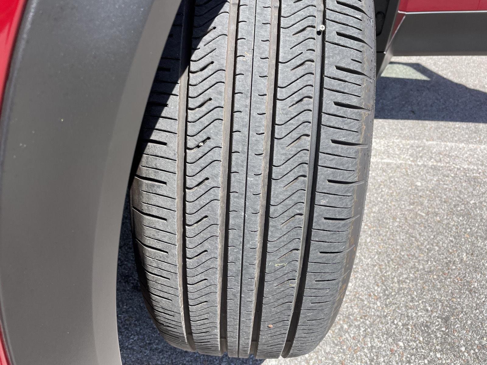 Vehicle photo 11