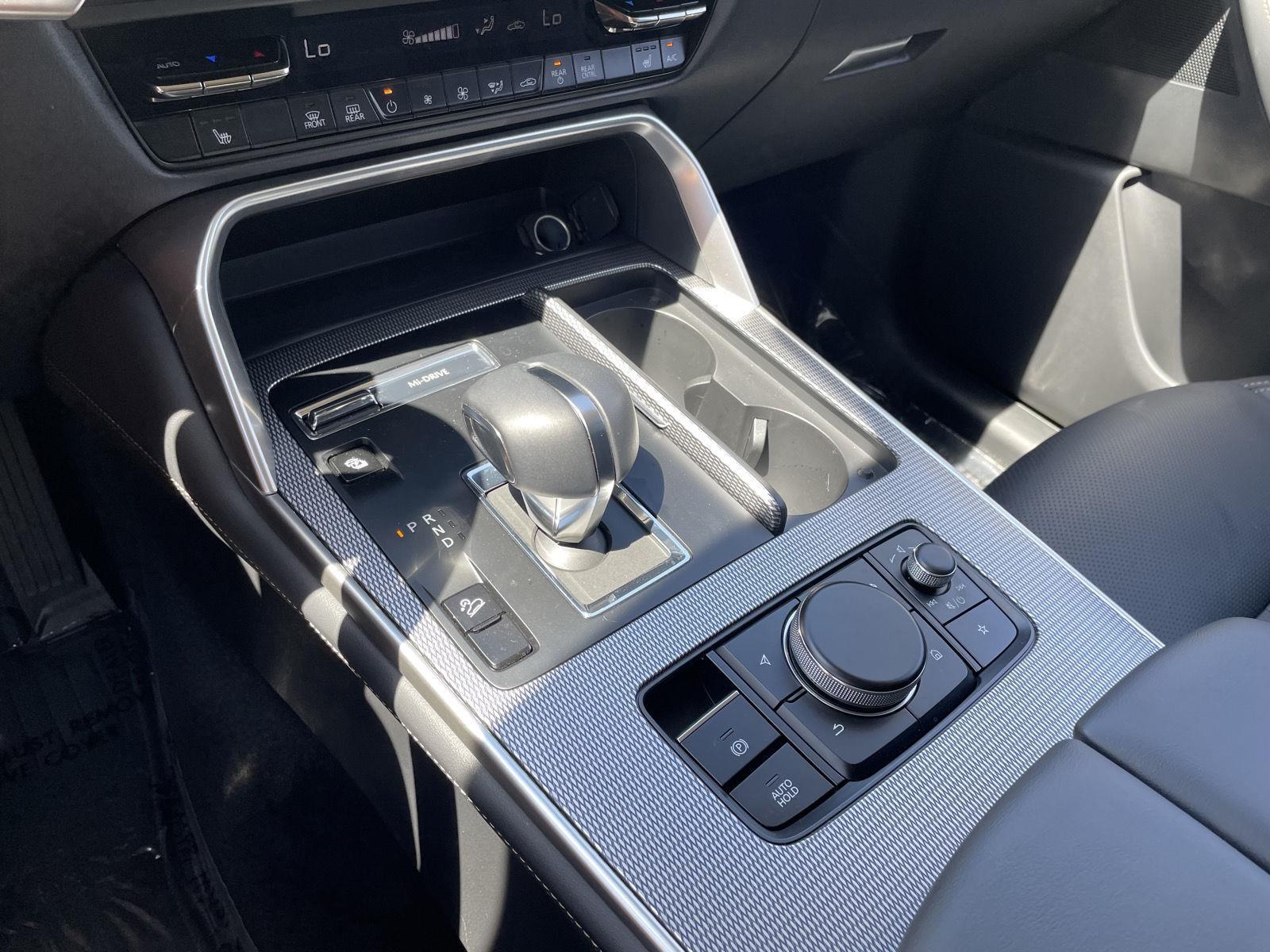 Vehicle photo 31