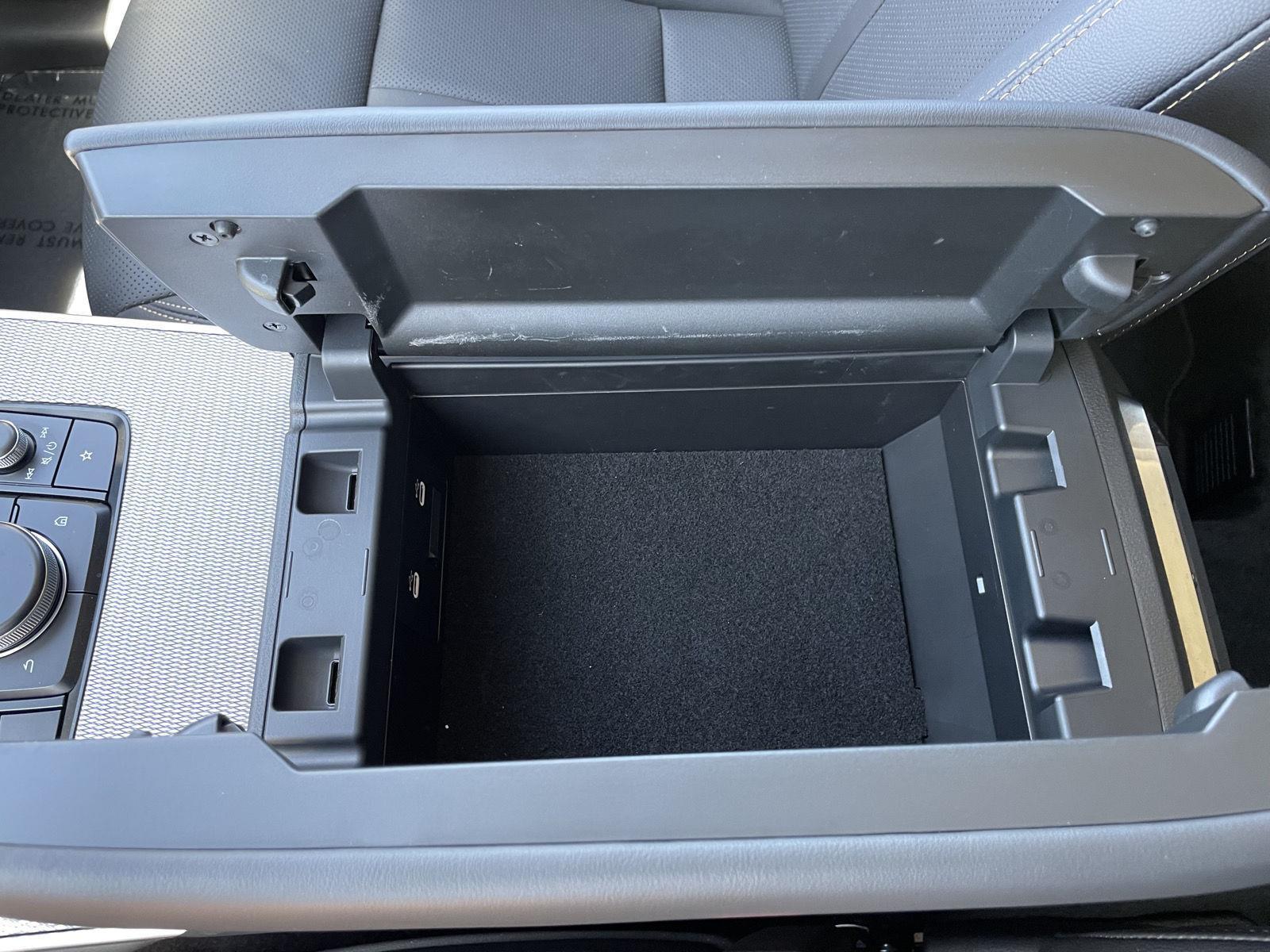 Vehicle photo 32
