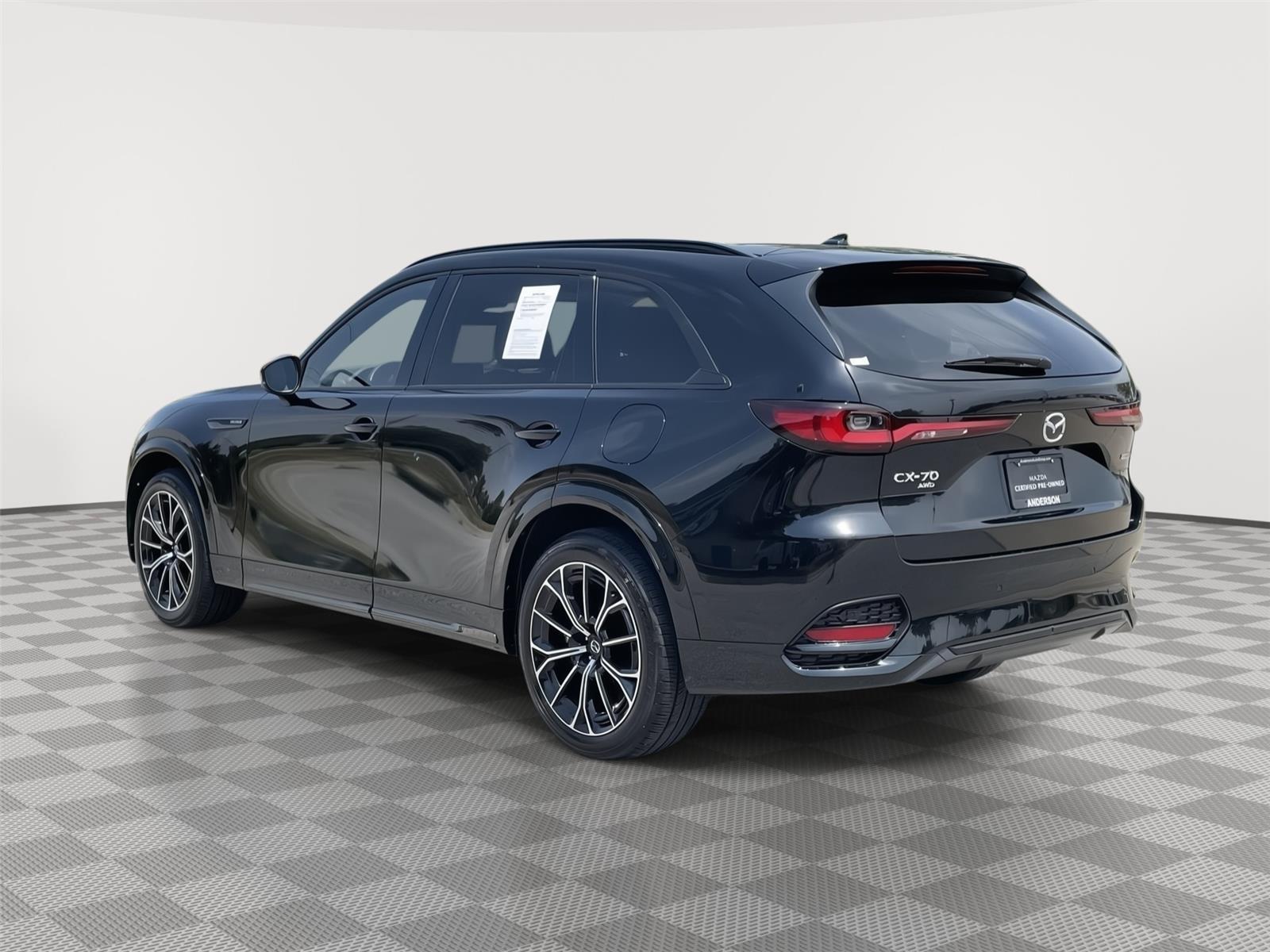Vehicle photo 9