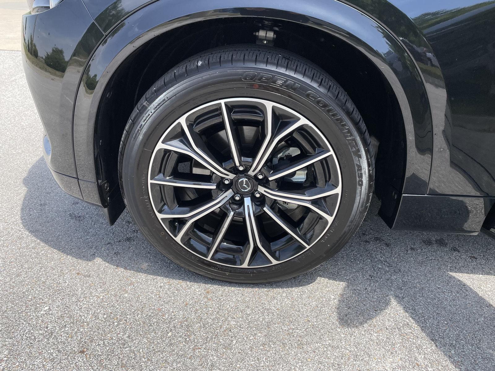 Vehicle photo 10
