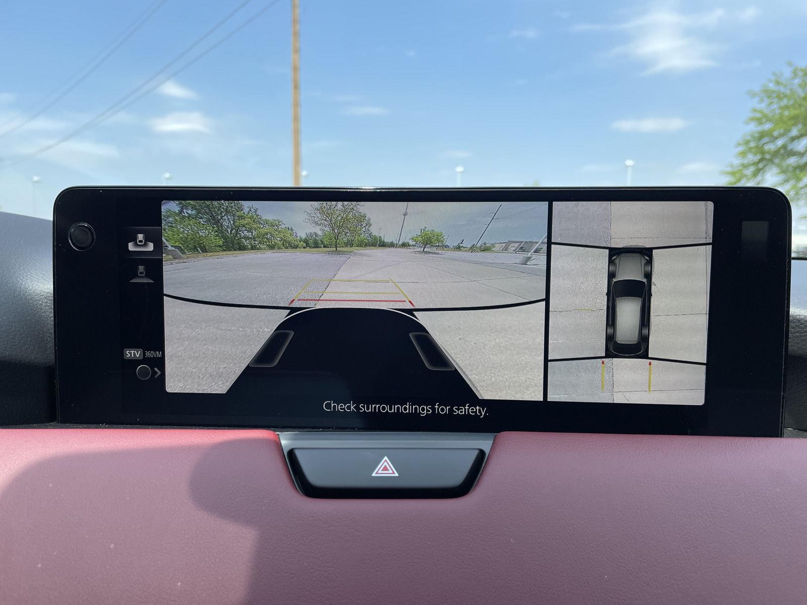 Vehicle photo 25