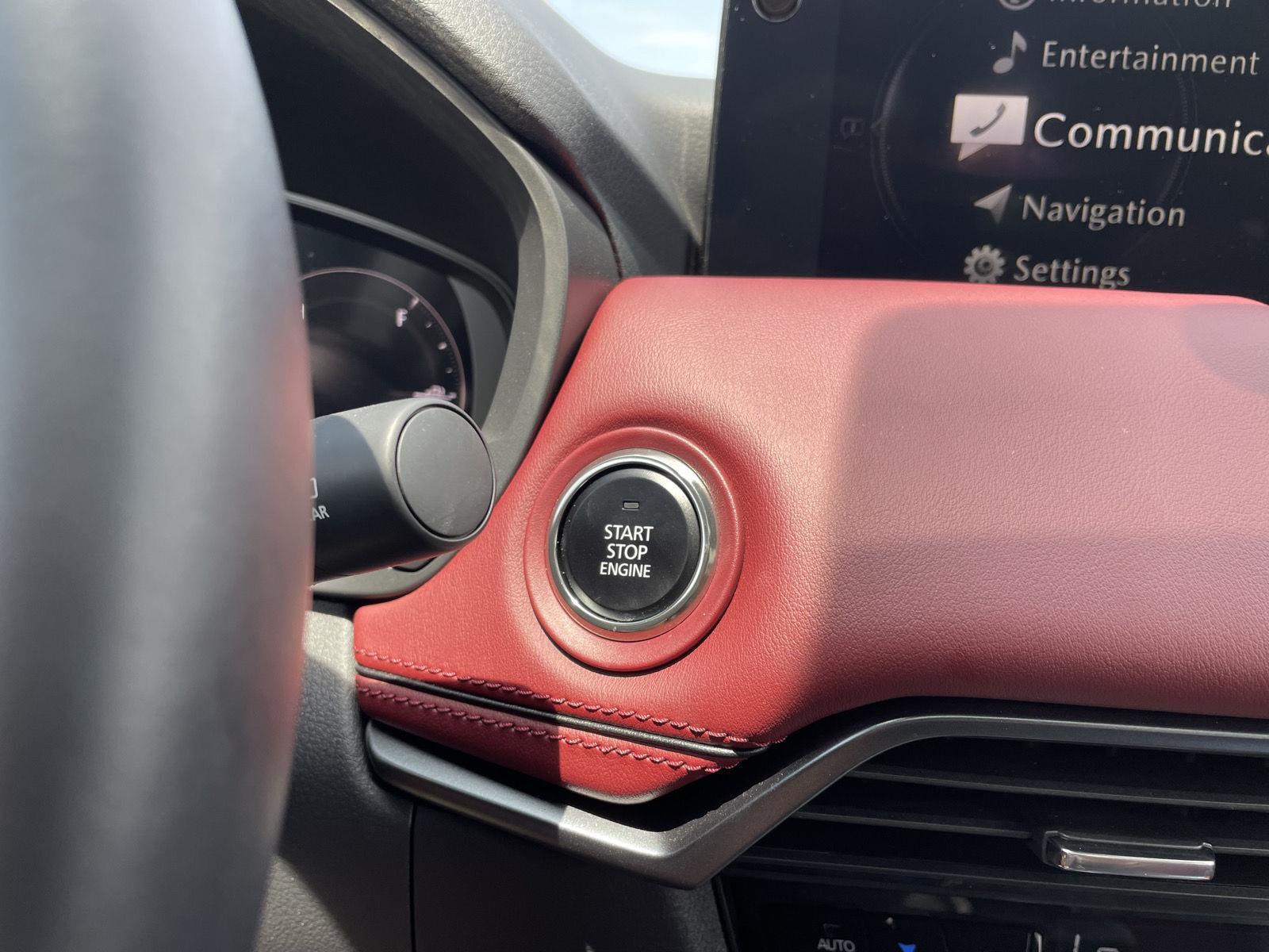 Vehicle photo 28