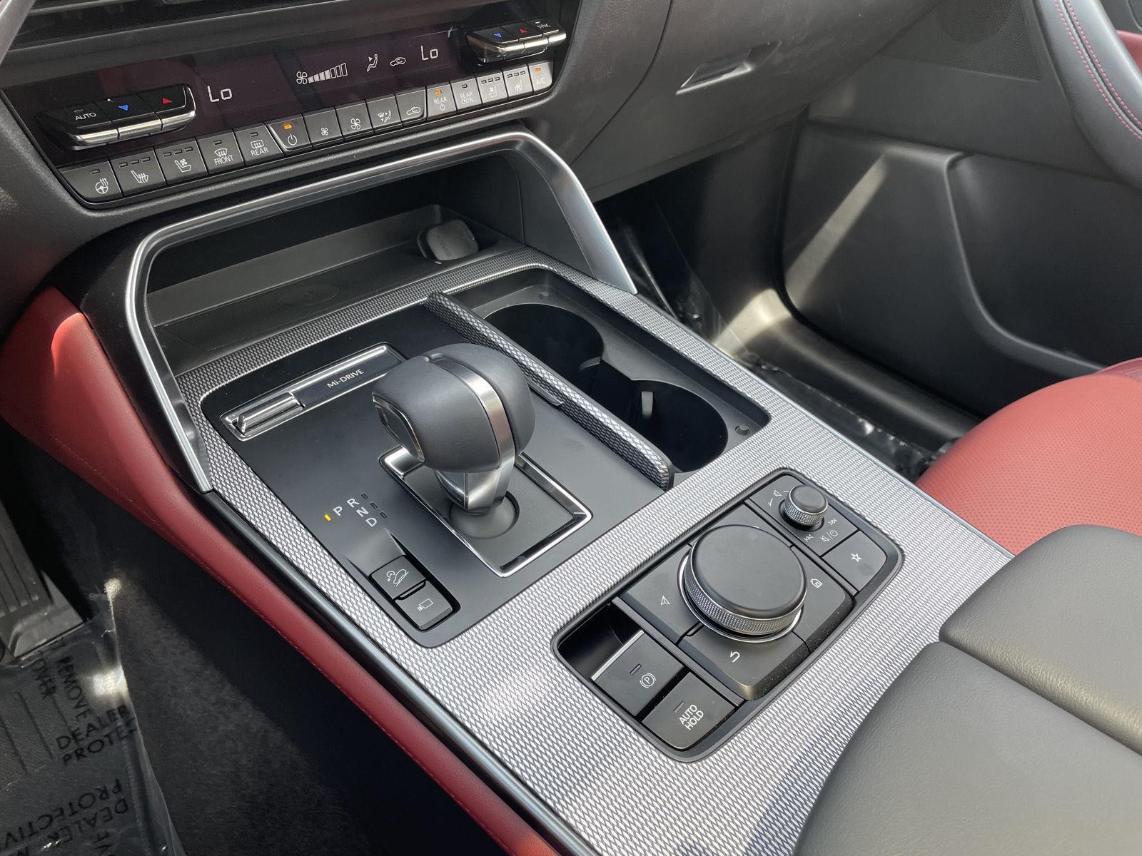 Vehicle photo 34