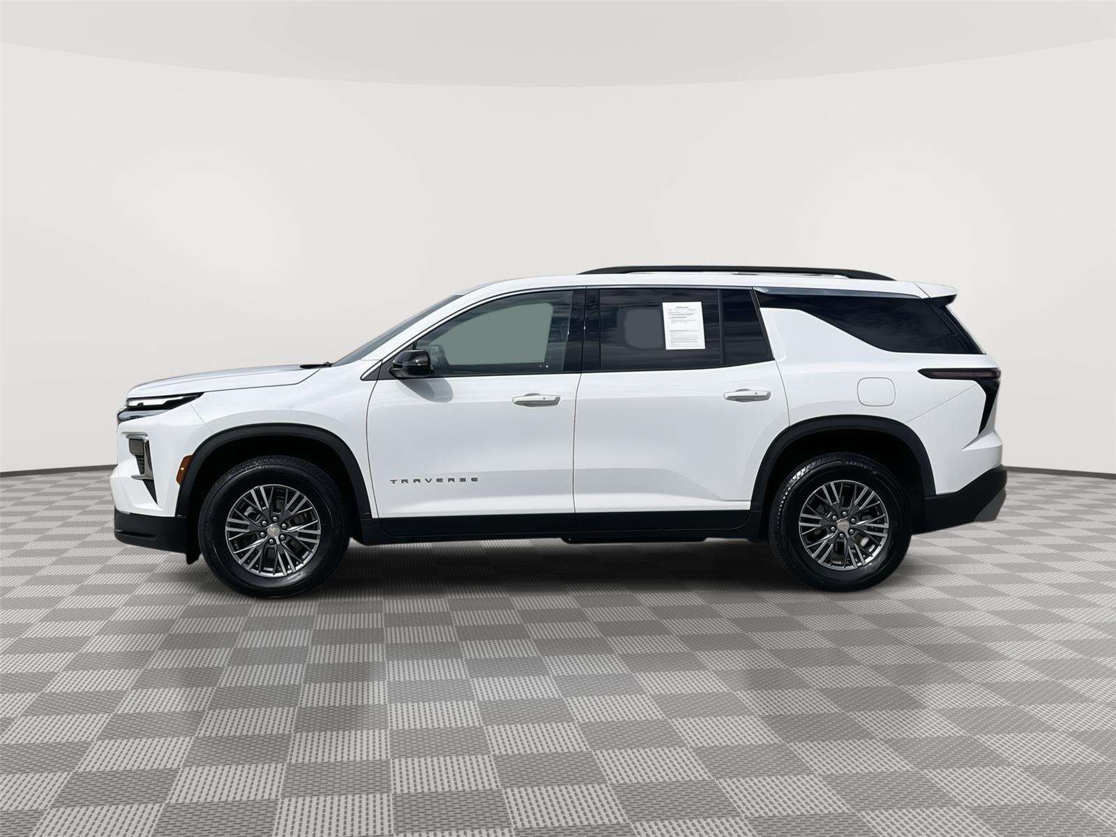 Vehicle photo 2