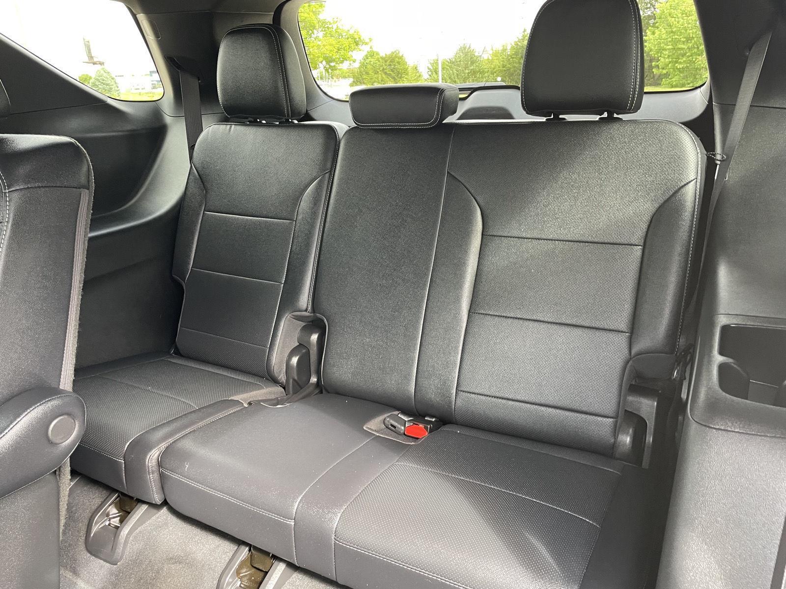 Vehicle photo 20