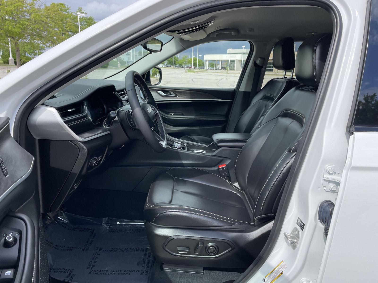 Pre-Owned 2023 Jeep Grand Cherokee for sale in Lincoln NE
