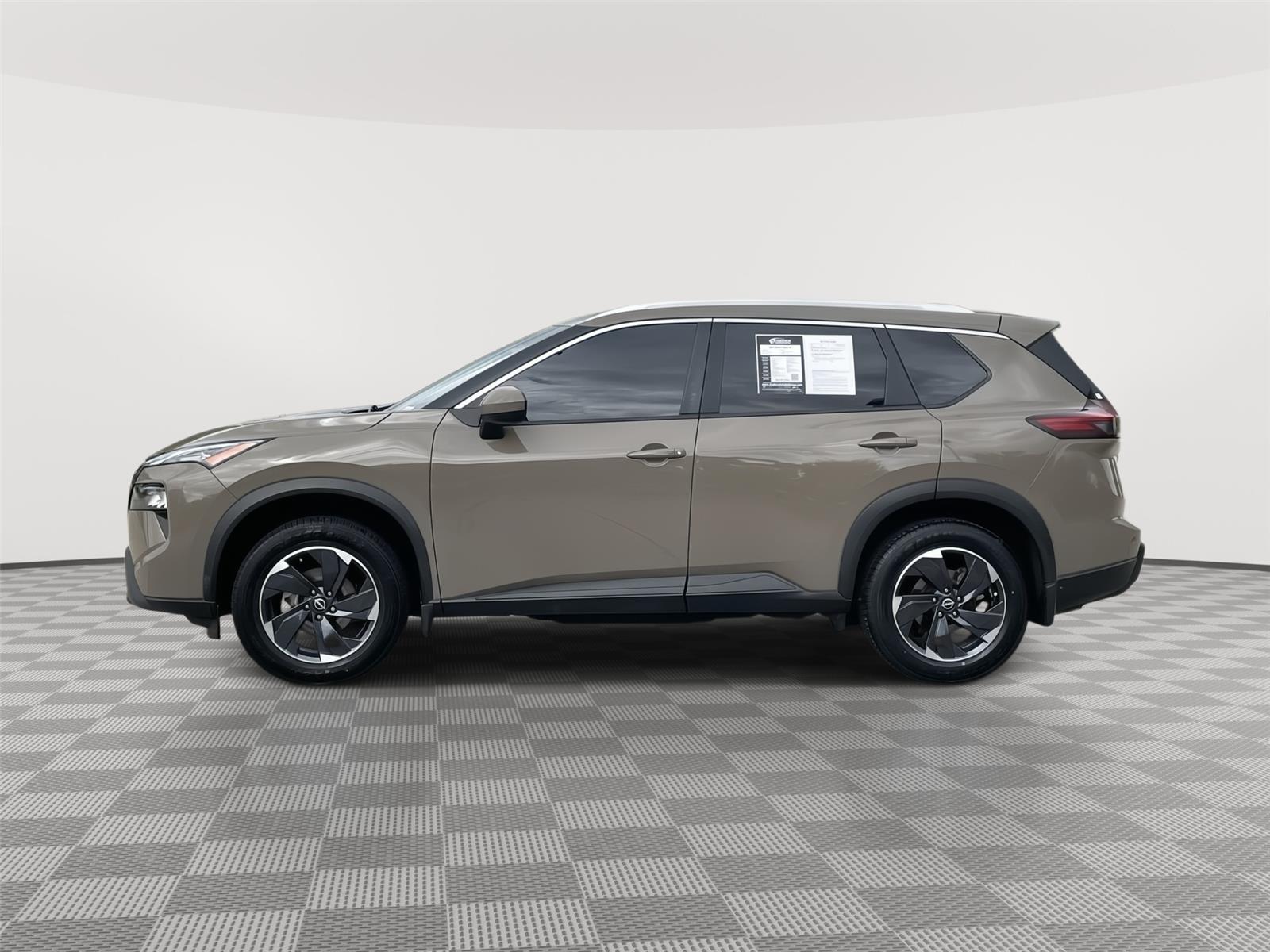 Vehicle photo 2
