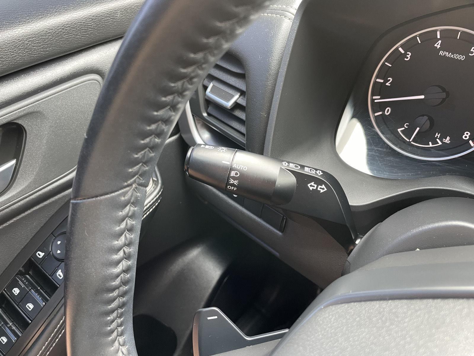 Vehicle photo 16