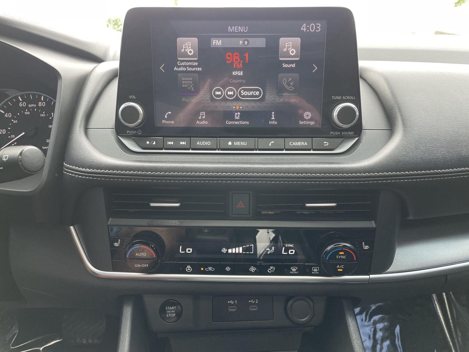 Vehicle photo 23