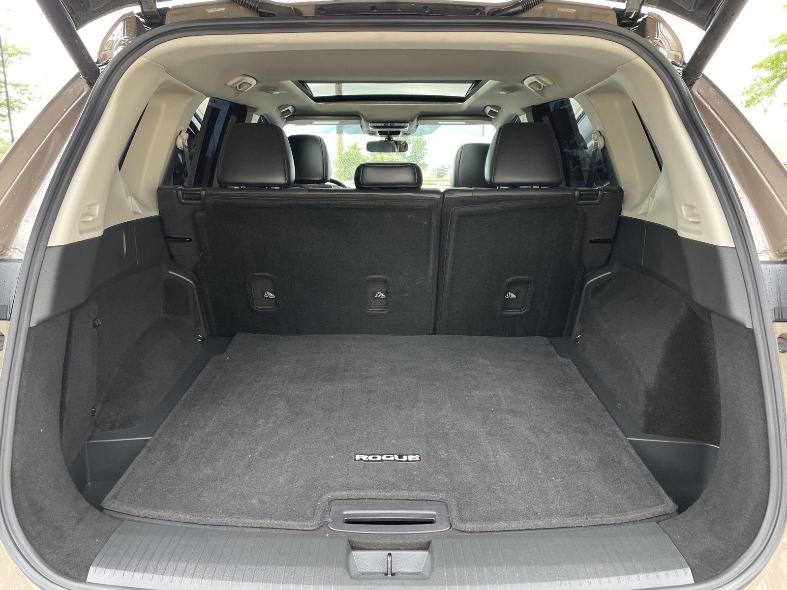 Vehicle photo 36
