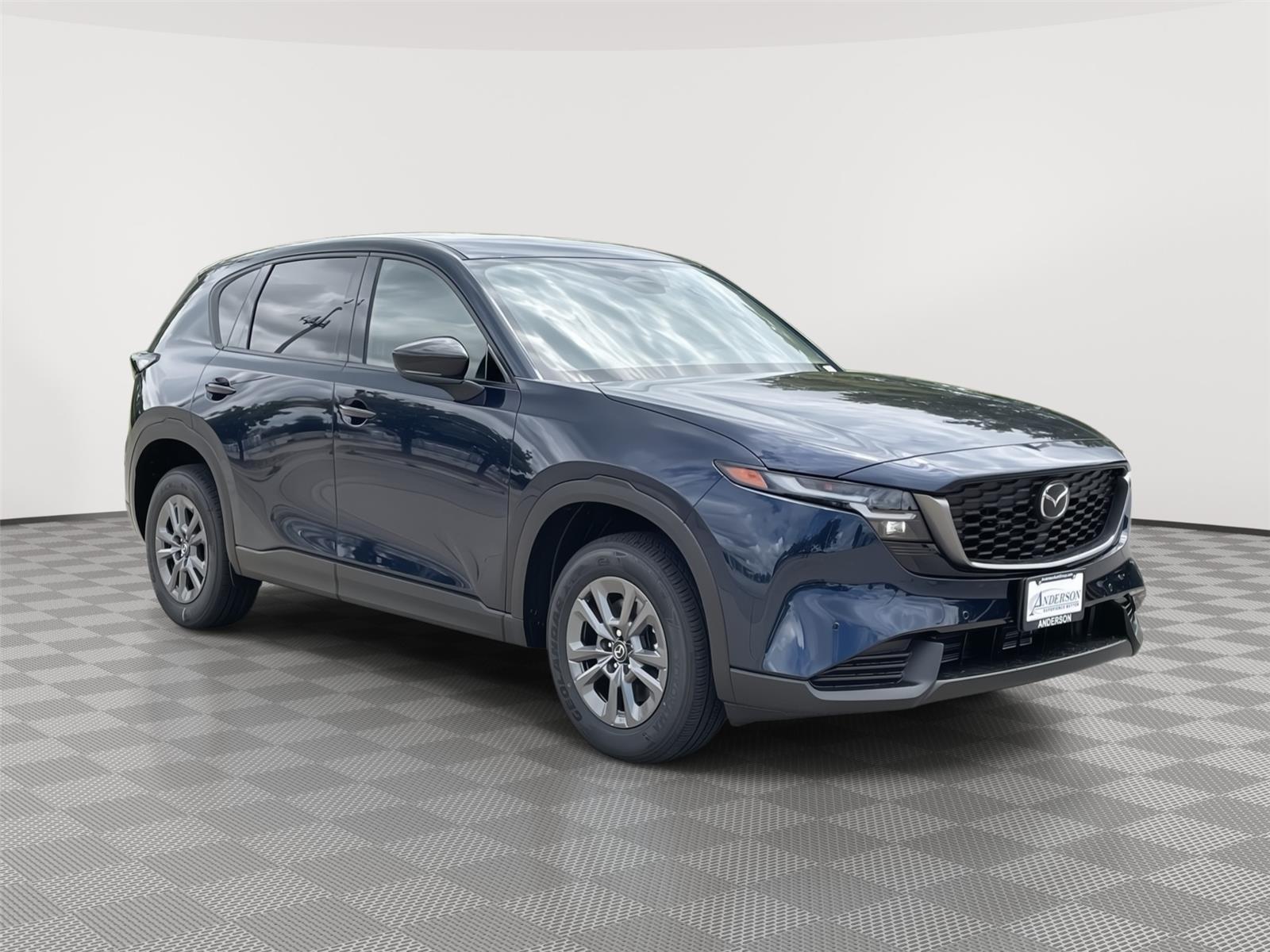 Vehicle photo 5