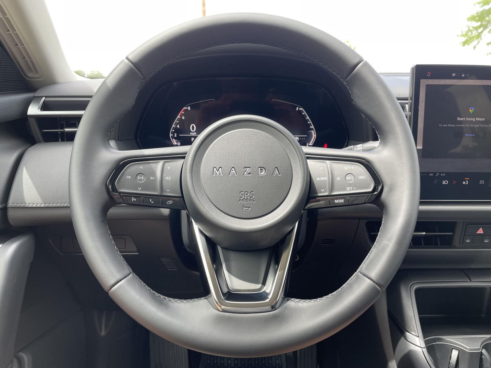 Vehicle photo 11