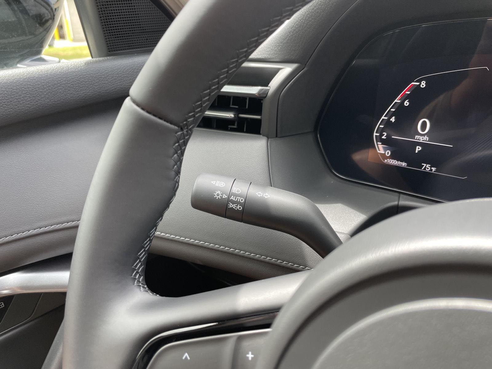 Vehicle photo 15