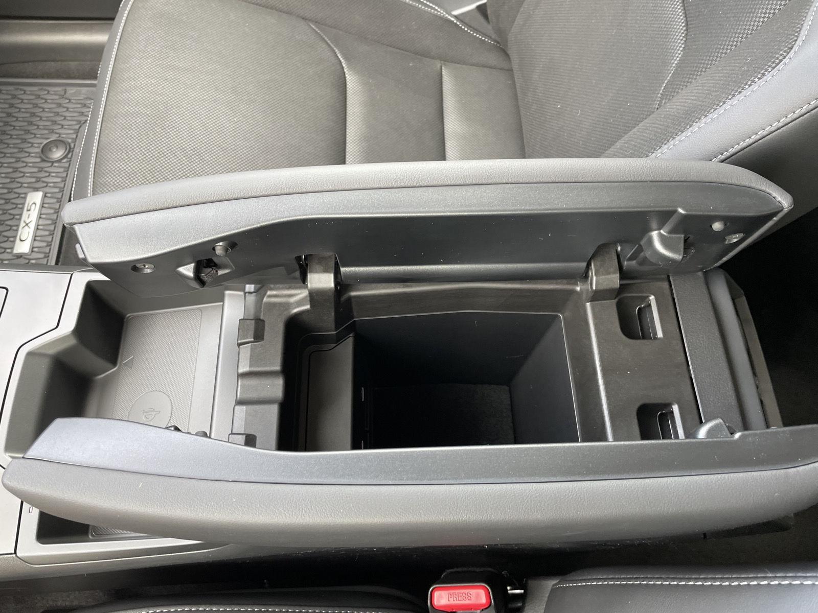 Vehicle photo 27