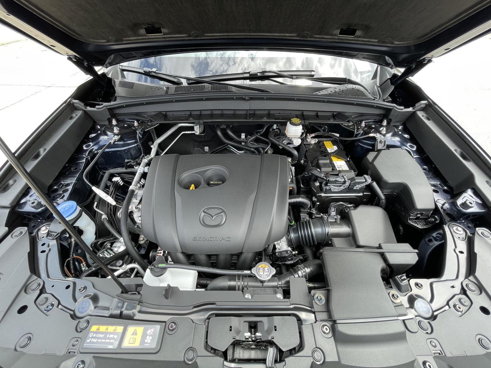Vehicle photo 30