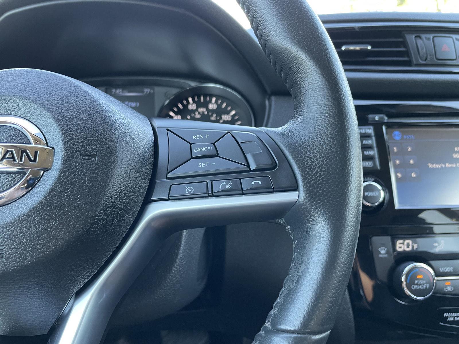 Vehicle photo 14