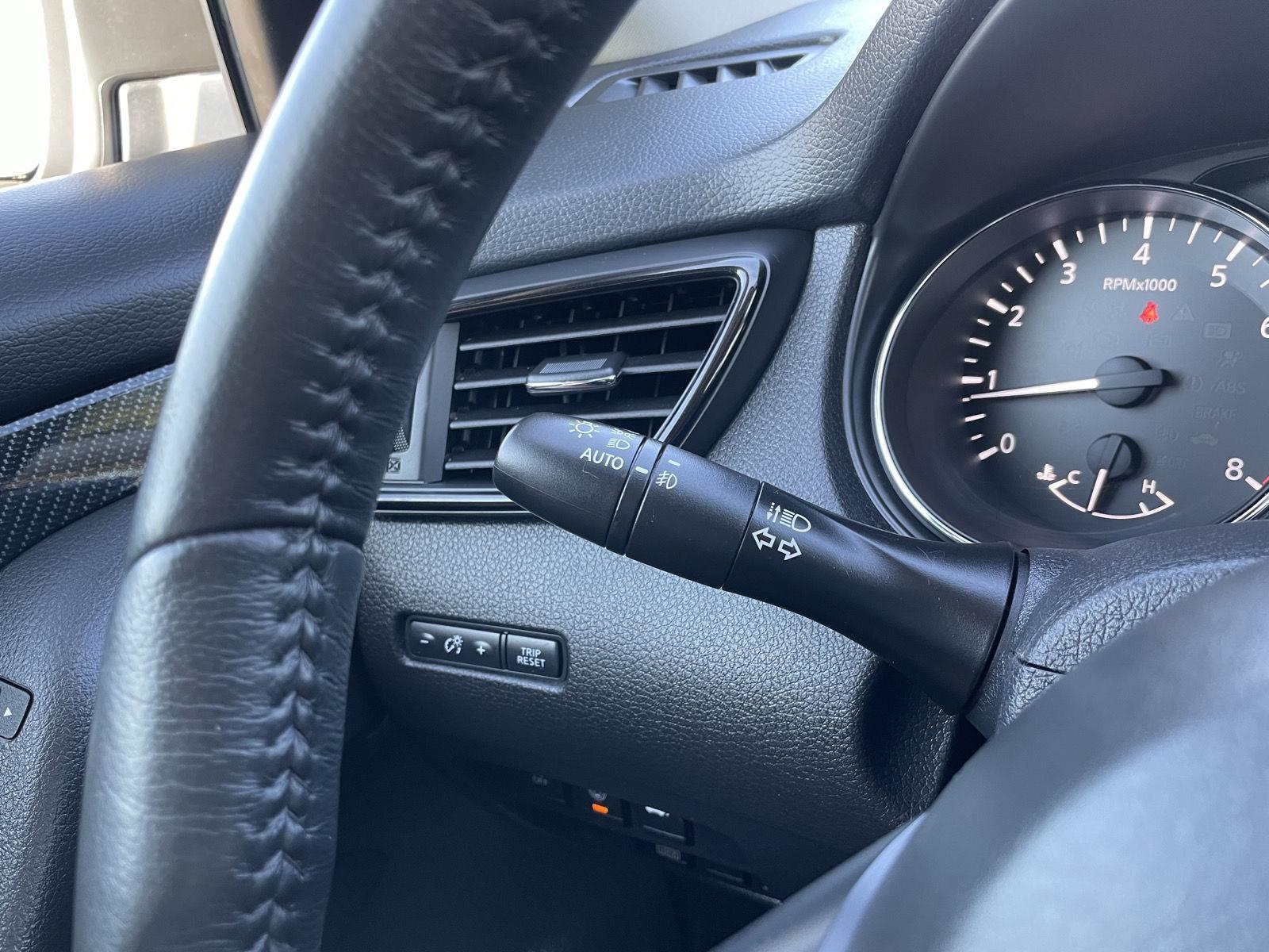Vehicle photo 16