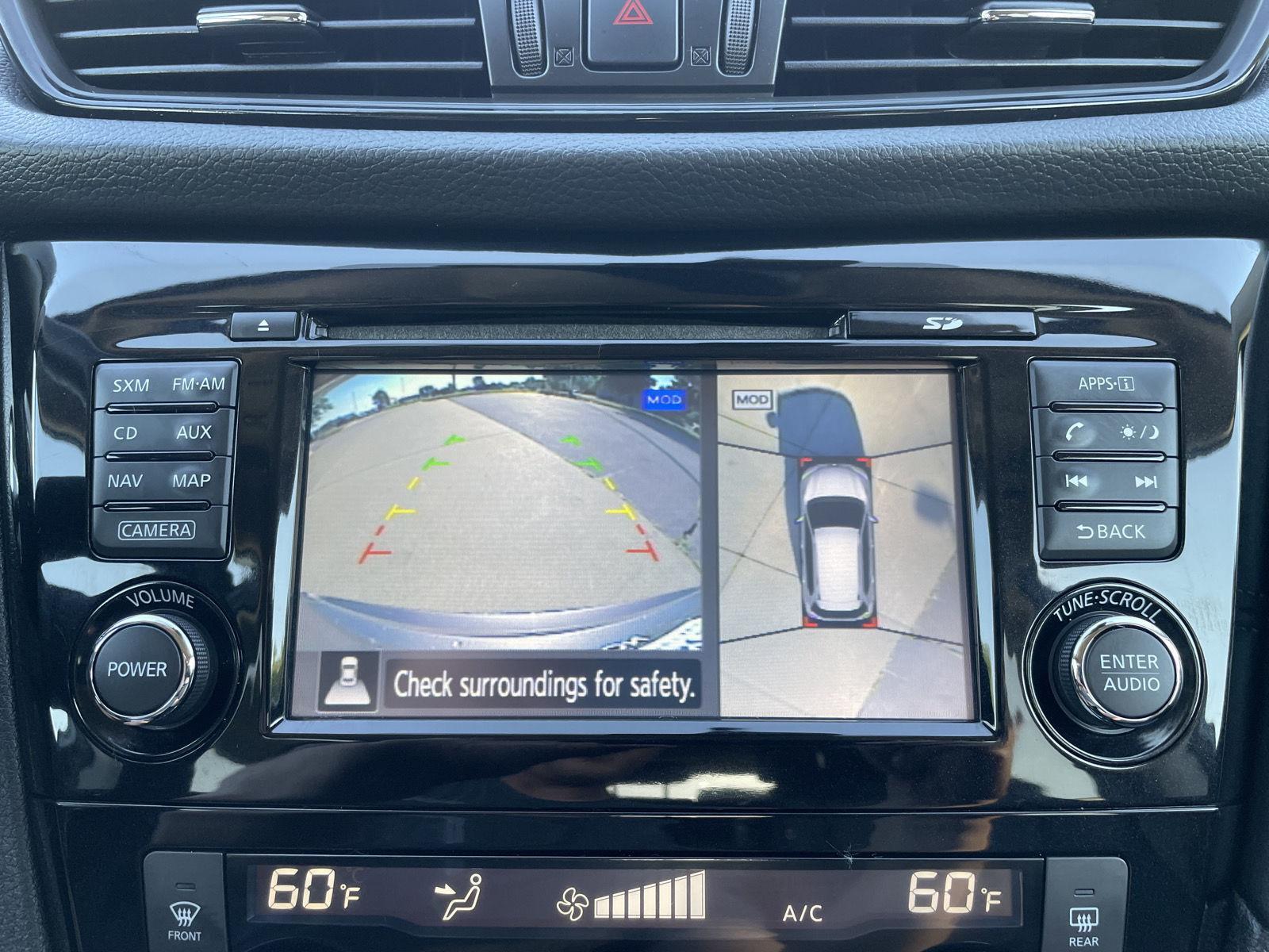 Vehicle photo 23