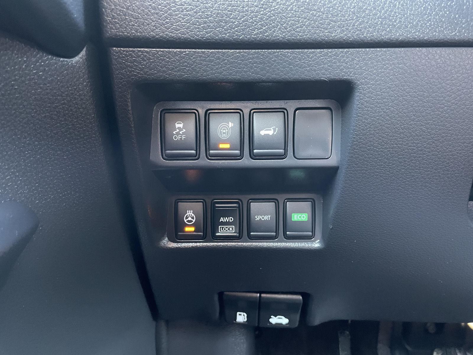 Vehicle photo 31