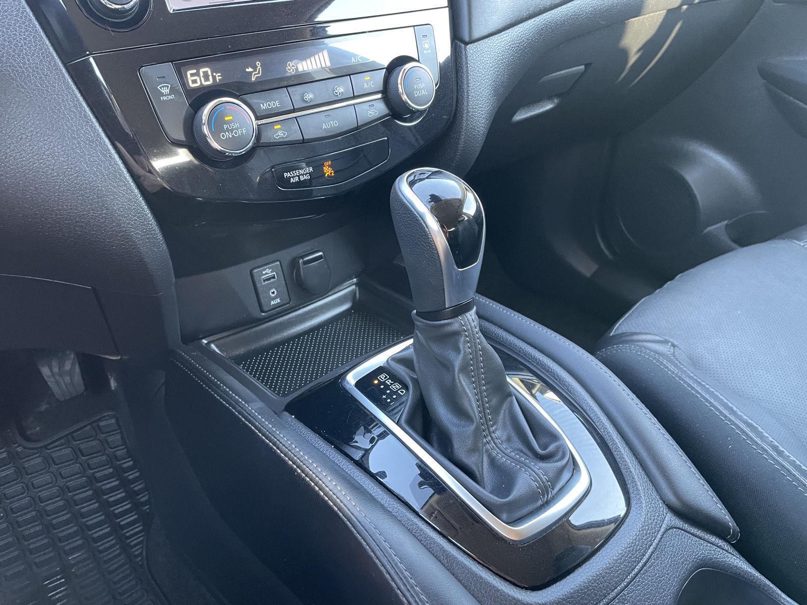 Vehicle photo 32